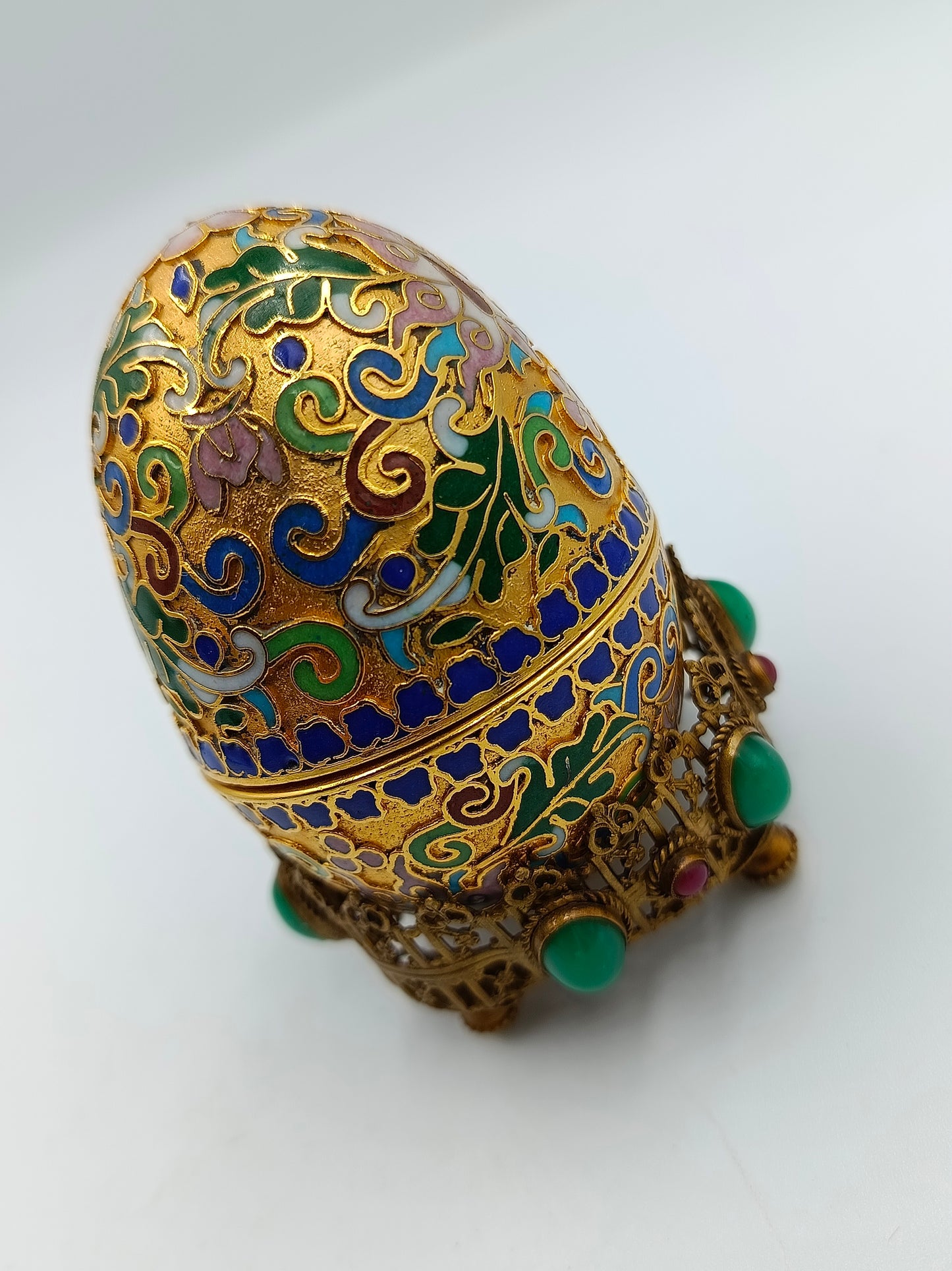 Prächtige Fabergé-Stil Schatulle mit Emaille und Edelsteinverzierung