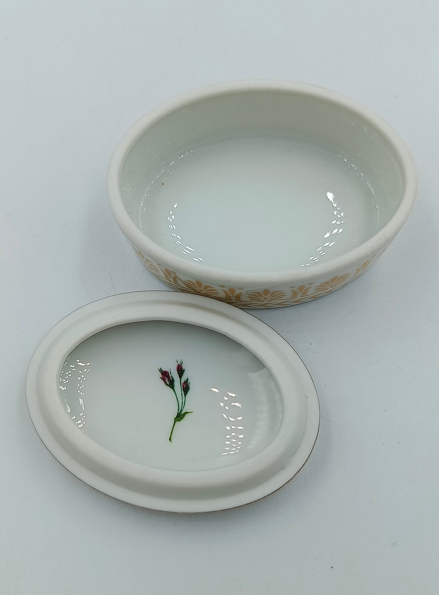 Porzellanschatulle „Empress Josephine’s Rose Garden“ (Limited Edition 1980)