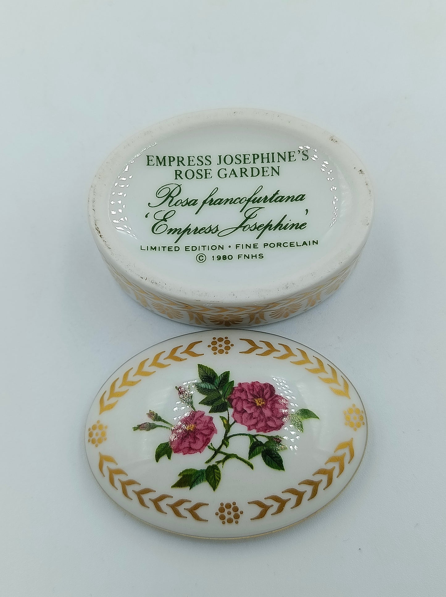 Porzellanschatulle „Empress Josephine’s Rose Garden“ (Limited Edition 1980)