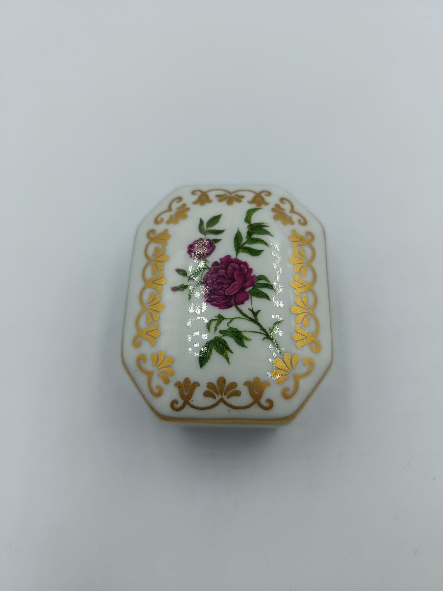 Porzellanschatulle  aus Empress Josephine’s Rose Garden