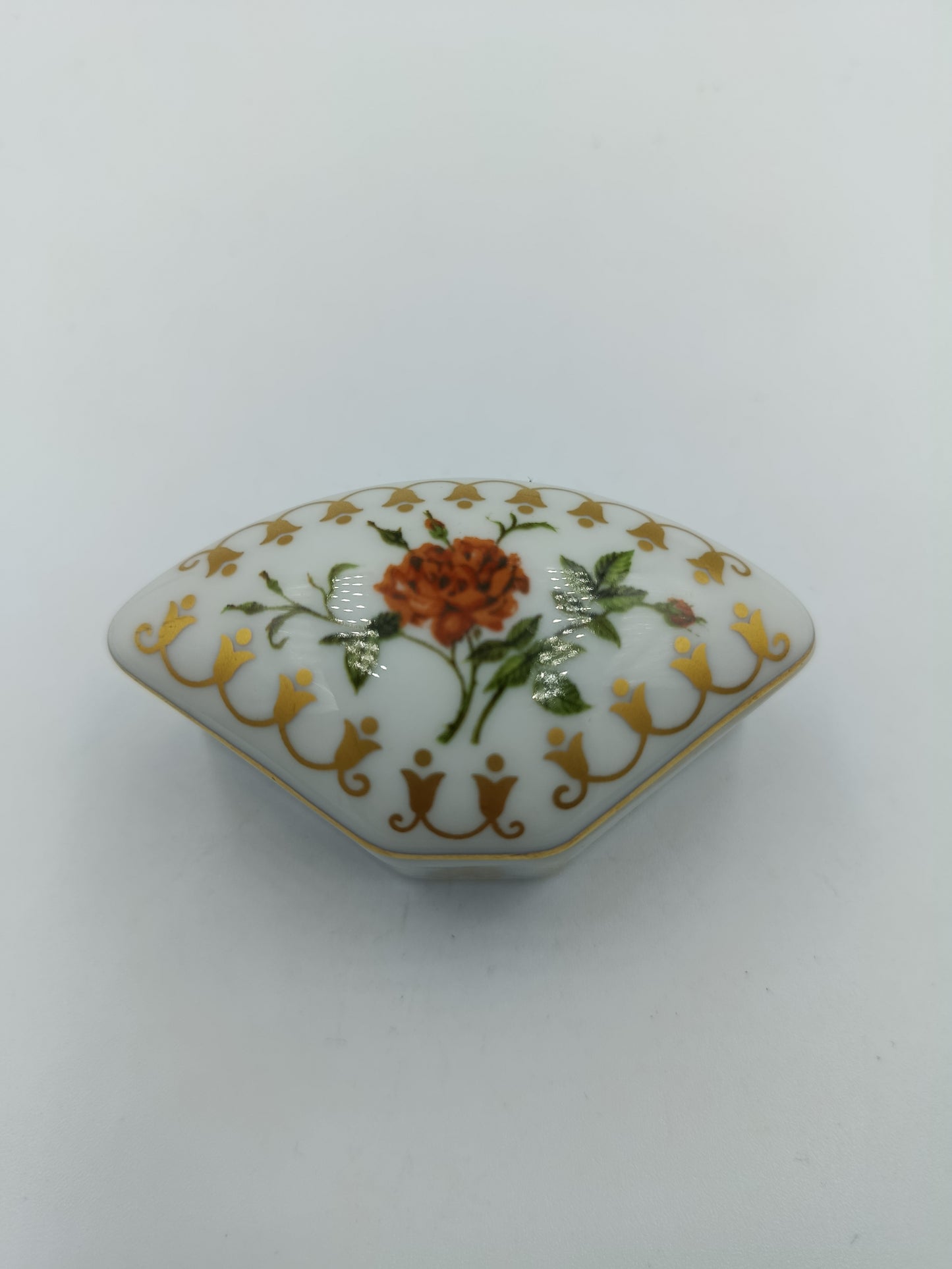 Porzellanschatulle  aus Empress Josephine’s Rose Garden