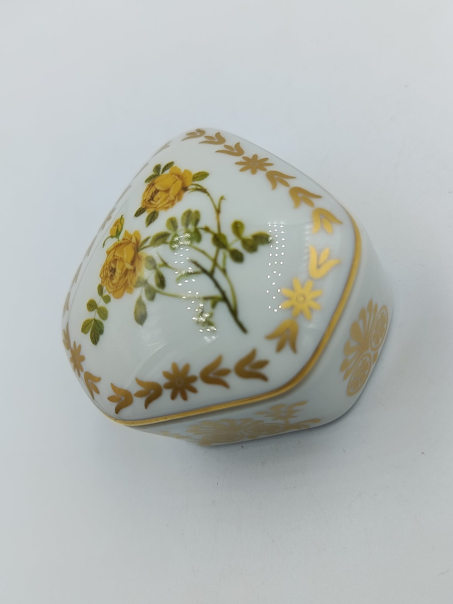 Porzellanschatulle aus Empress Josephine’s Rose Garden