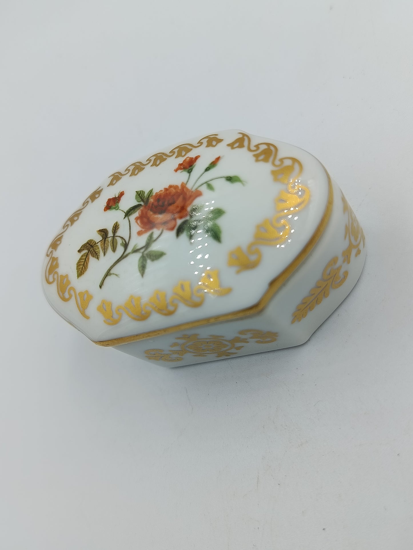 Porzellanschatulle  aus Empress Josephine’s Rose Garden