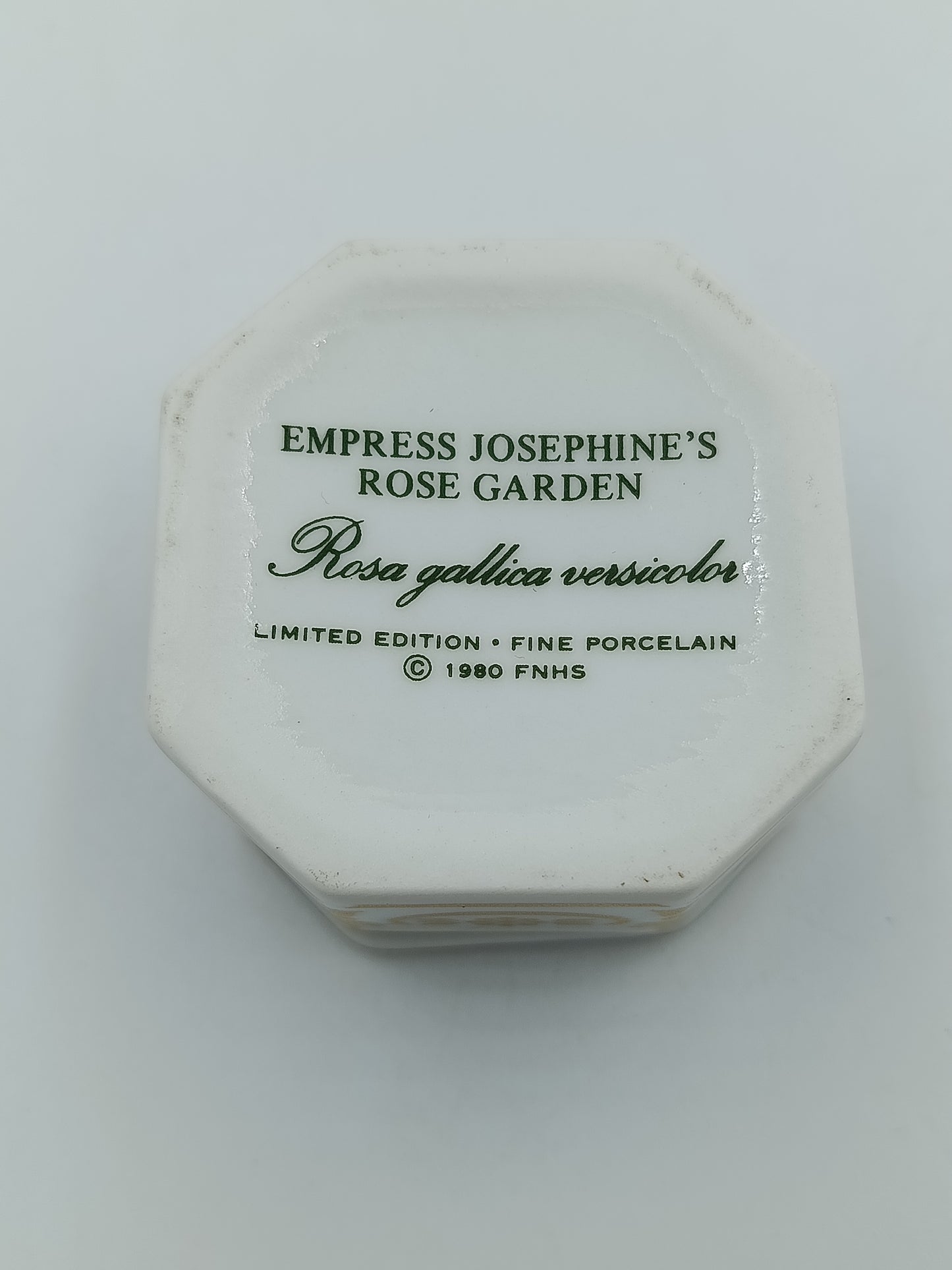 Porzellanschatulle aus Empress Josephine’s Rose Garden