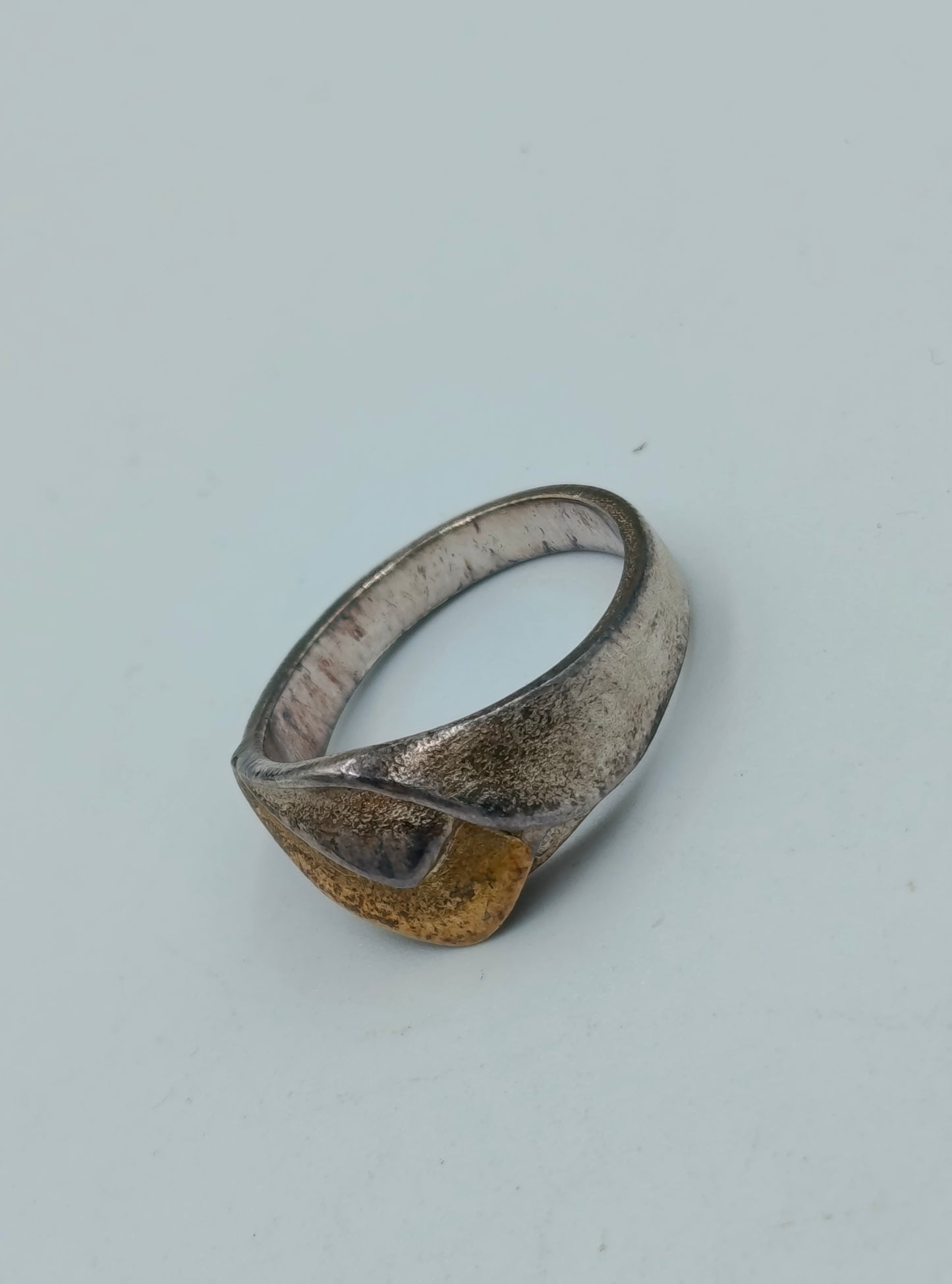 Moderner 925 Silberring mit vergoldetem Akzent