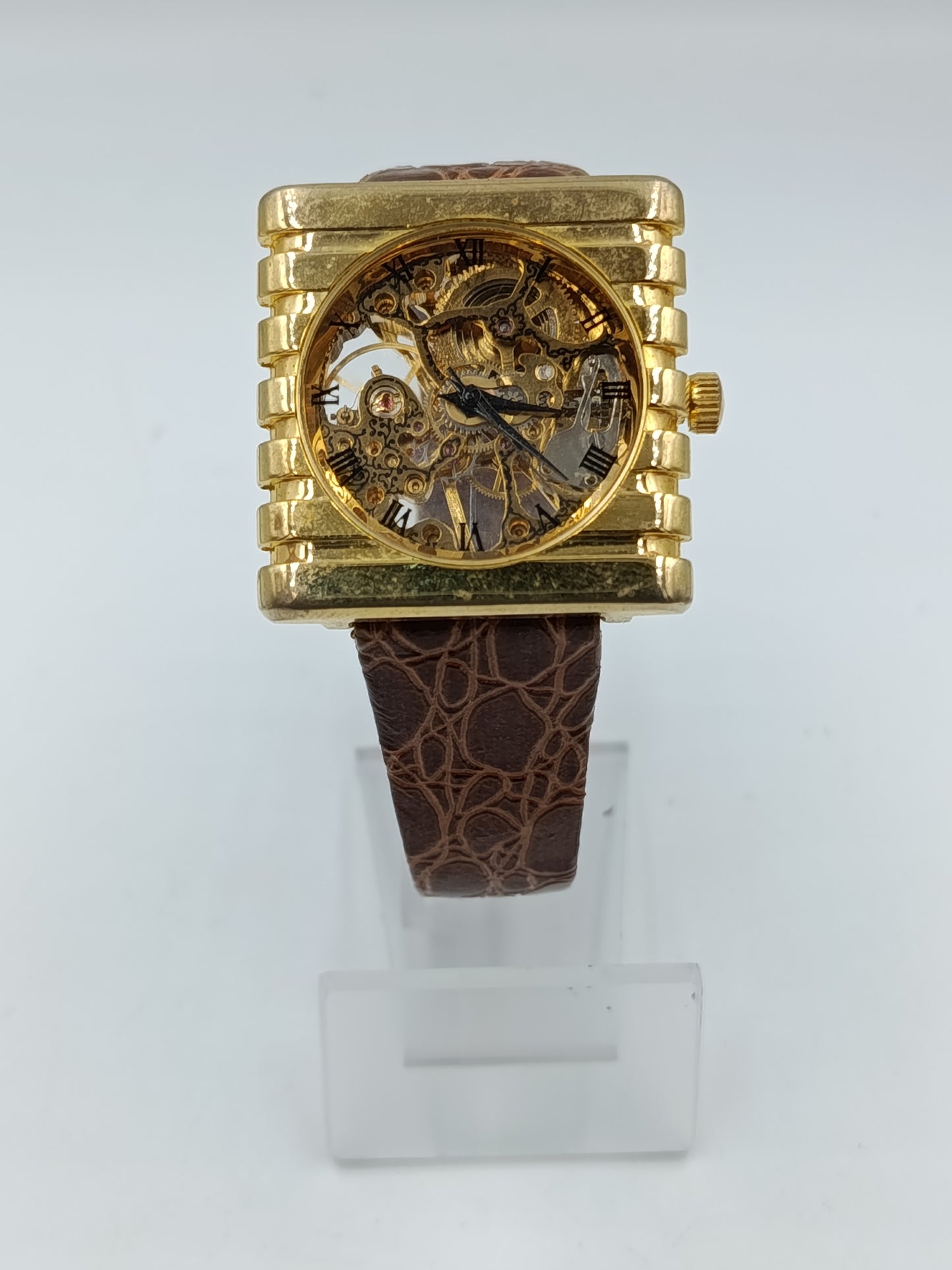 Herrenarmbanduhr mit Sichtmechanik und Echtlederarmband