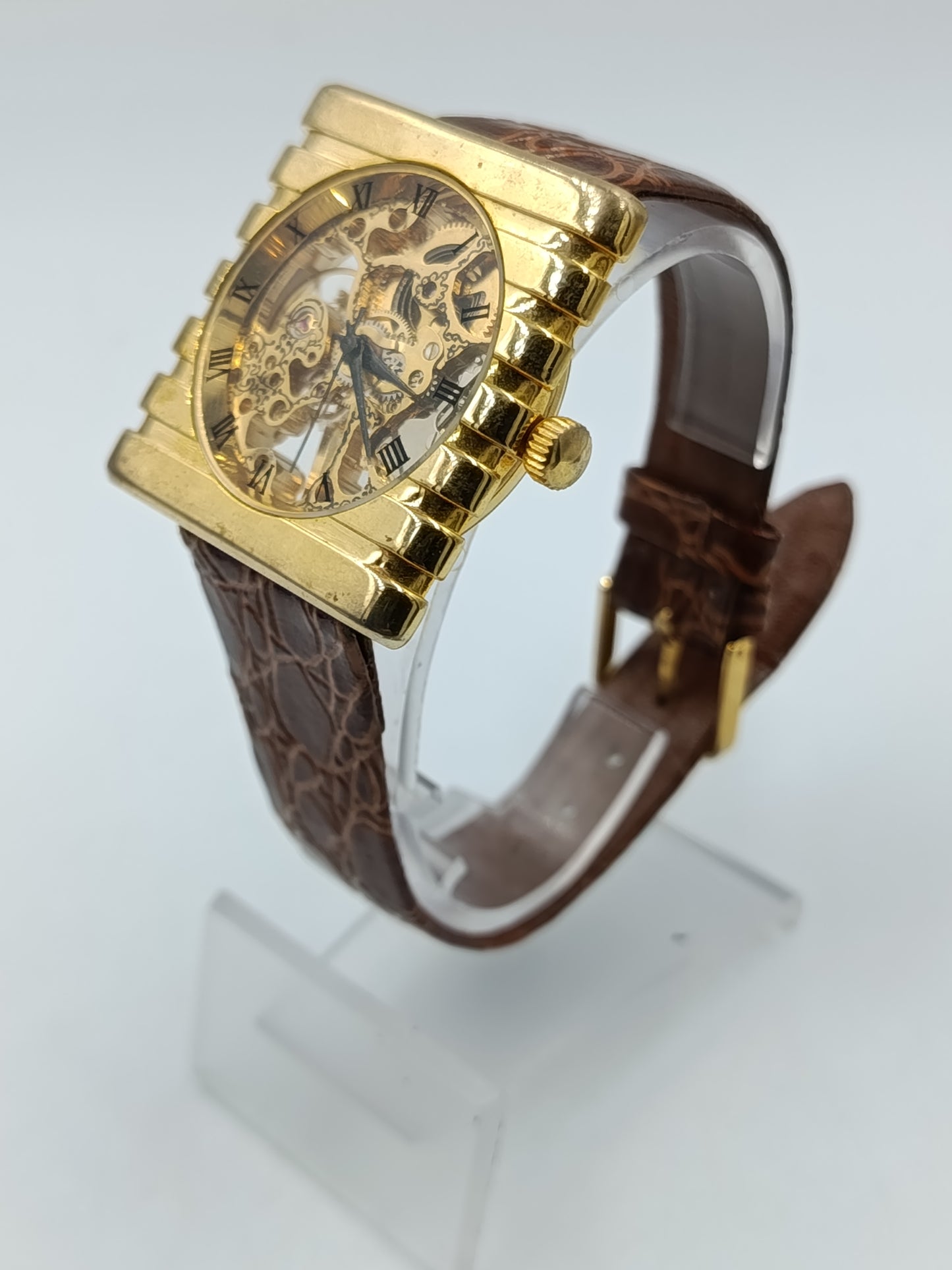 Herrenarmbanduhr mit Sichtmechanik und Echtlederarmband