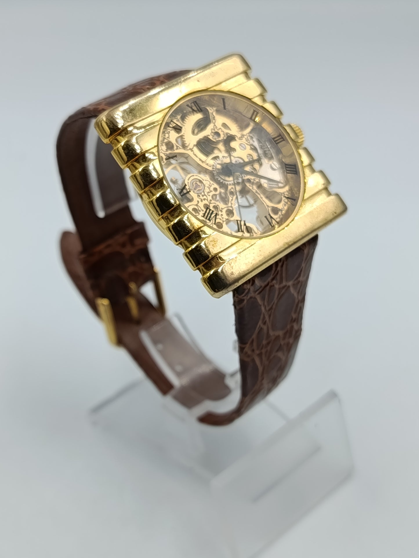 Herrenarmbanduhr mit Sichtmechanik und Echtlederarmband