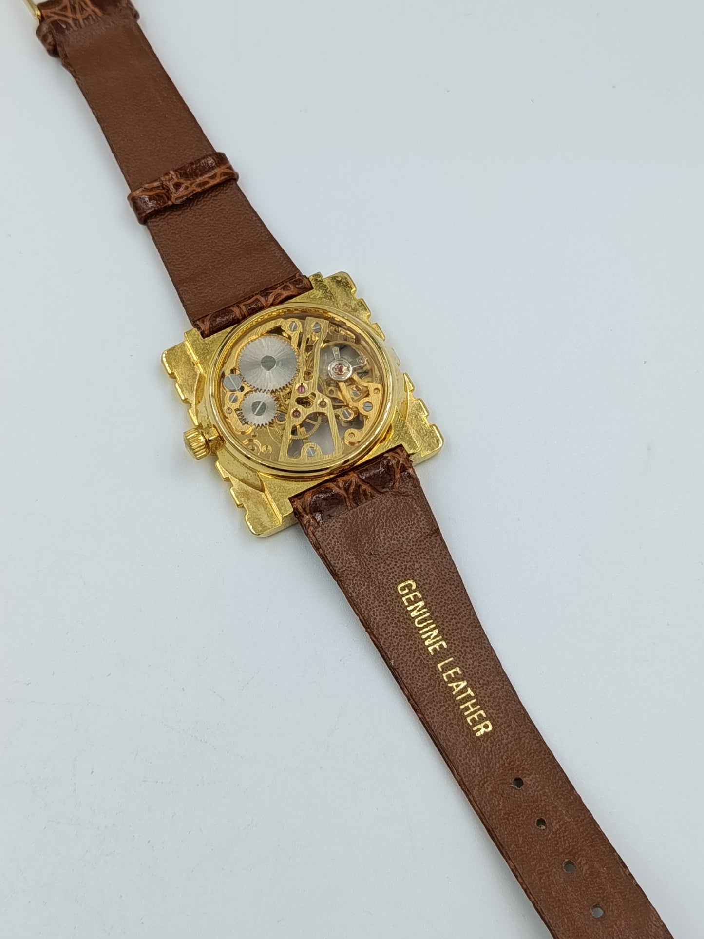 Herrenarmbanduhr mit Sichtmechanik und Echtlederarmband