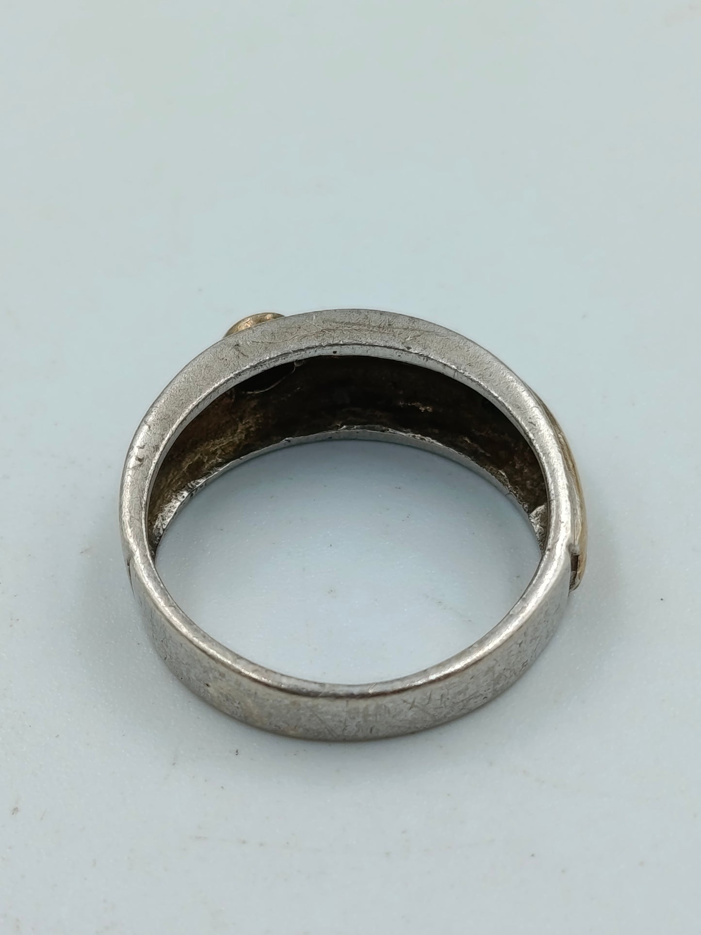 Moderner 925 Silberring mit Goldakzent und Zirkonia