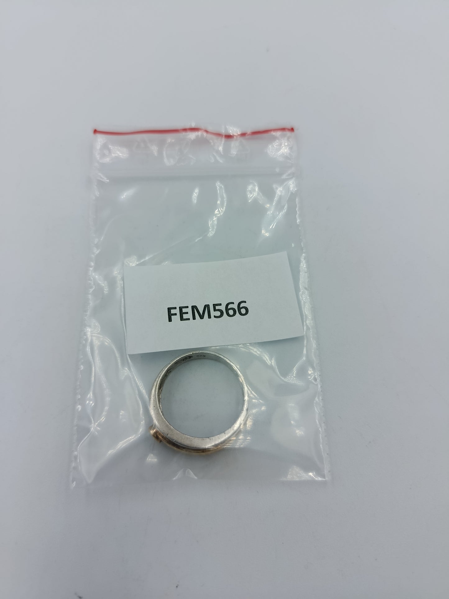 Moderner 925 Silberring mit Goldakzent und Zirkonia