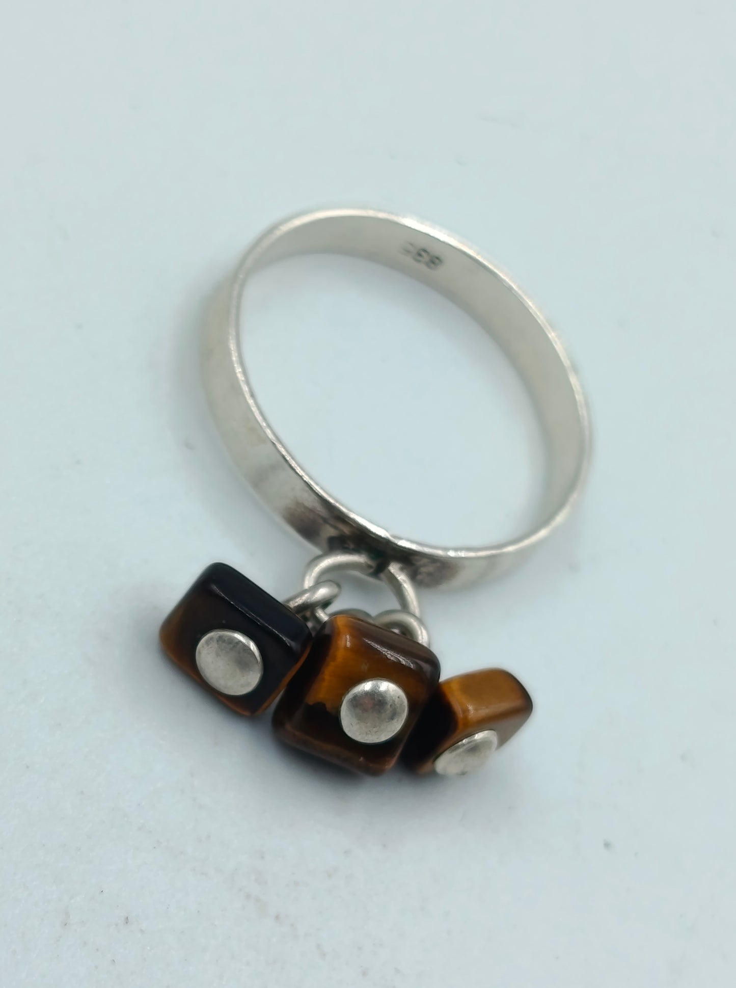 835 Silber Ring mit Tigerauge Anhängern