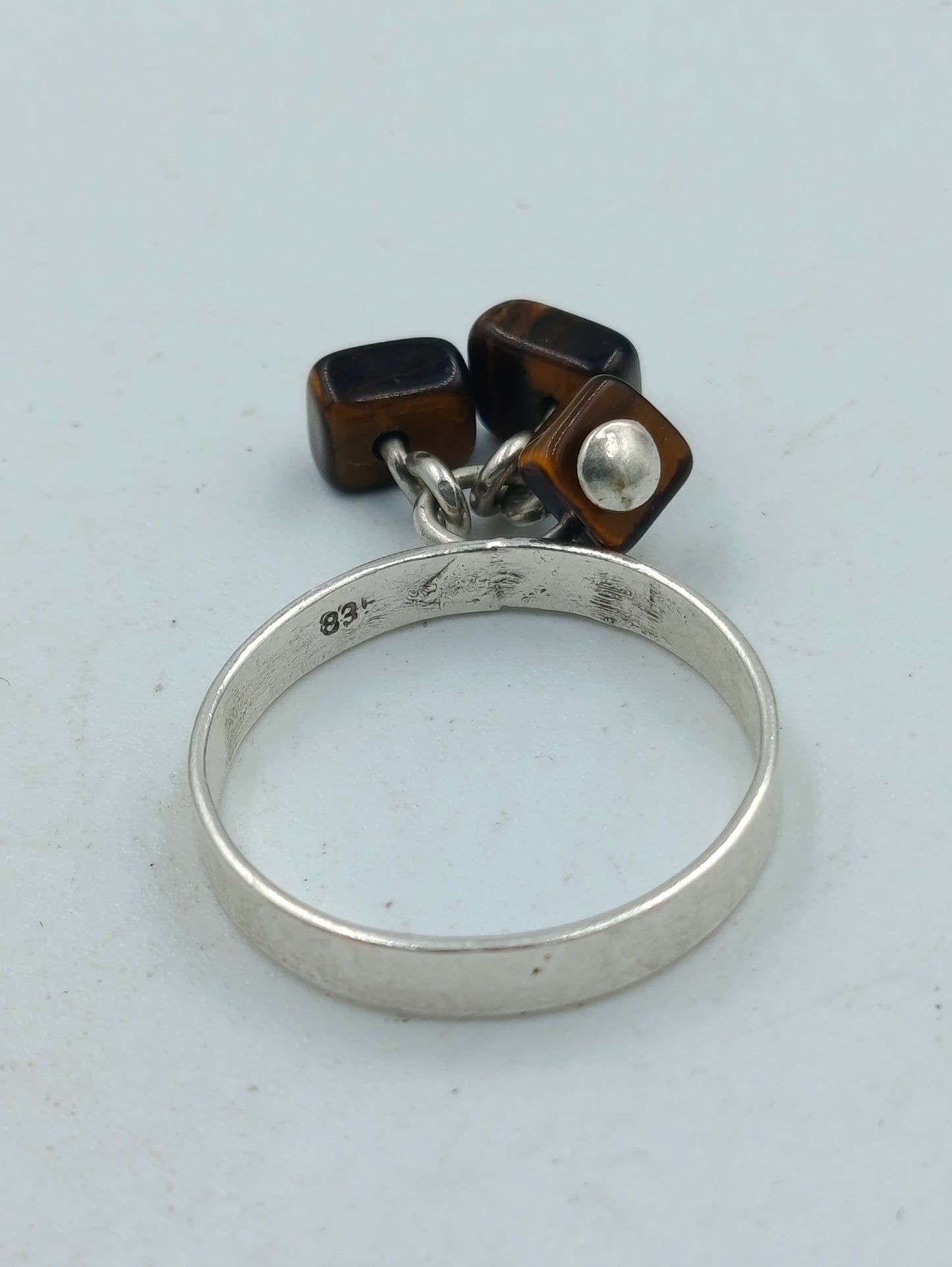 835 Silber Ring mit Tigerauge Anhängern