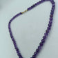 Halskette mit runden Amethystperlen