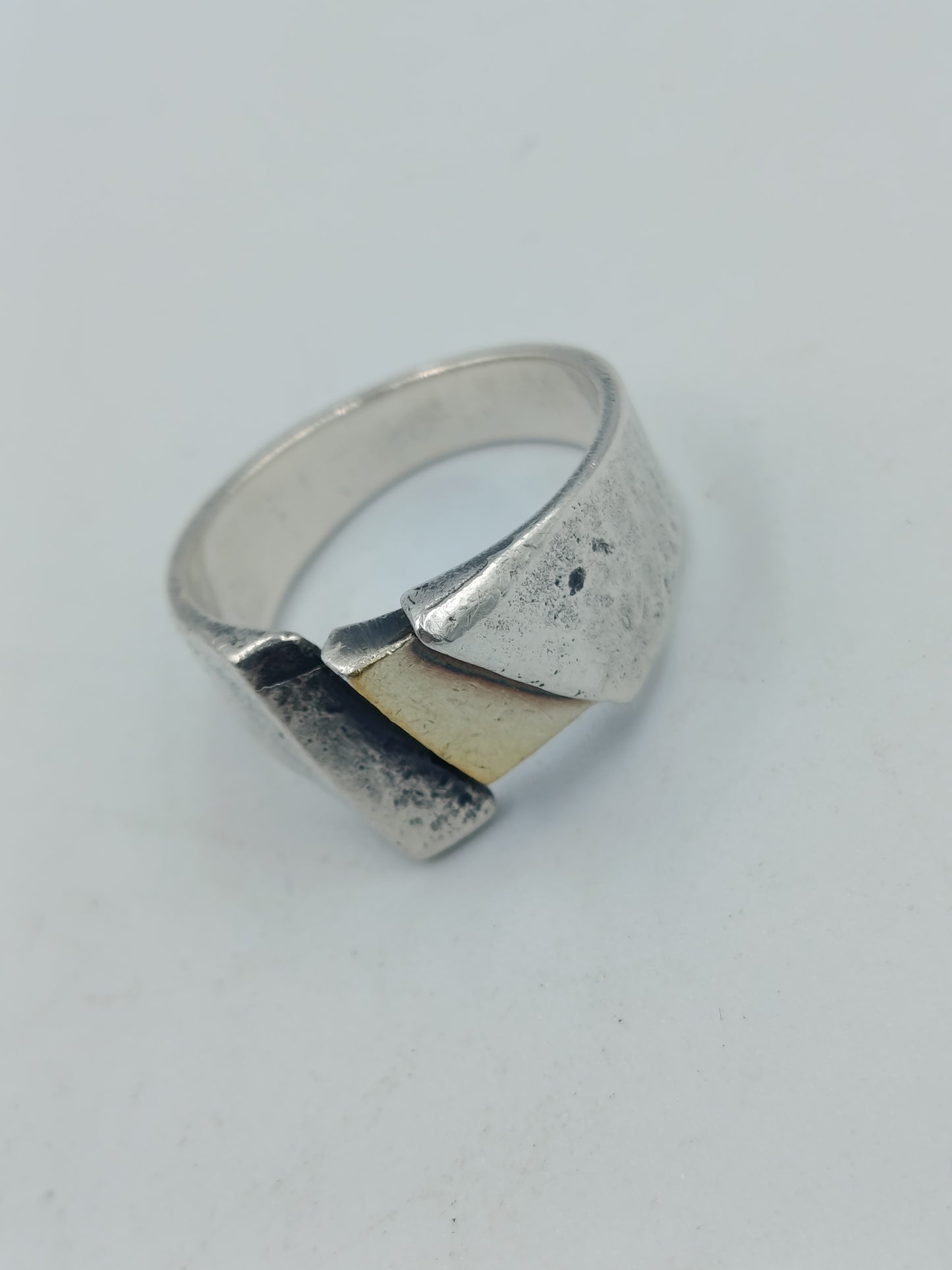Silberring mit Golddetail