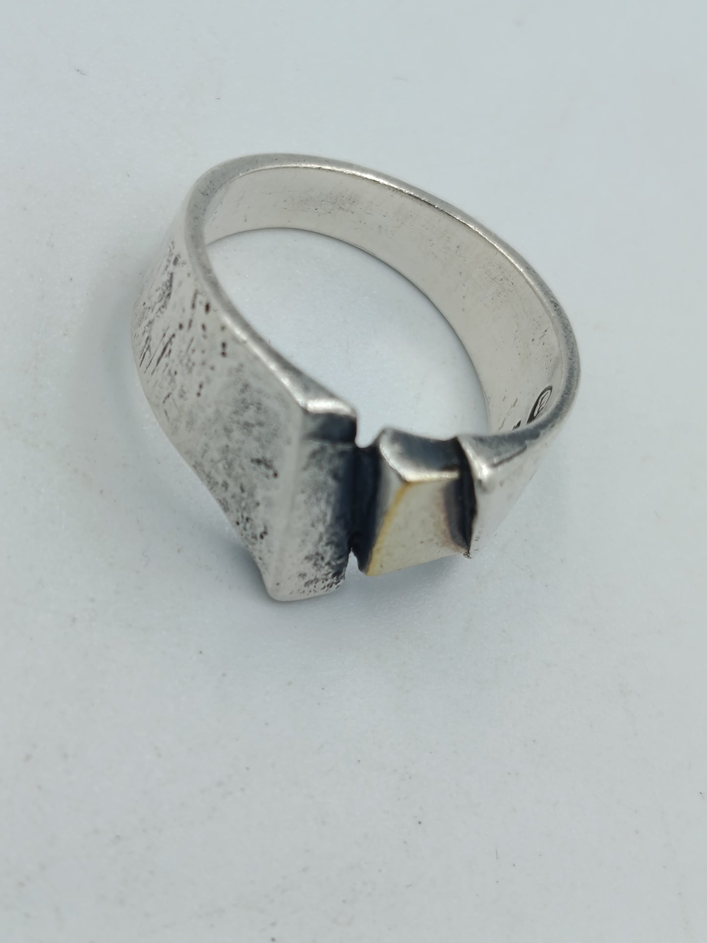 Silberring mit Golddetail