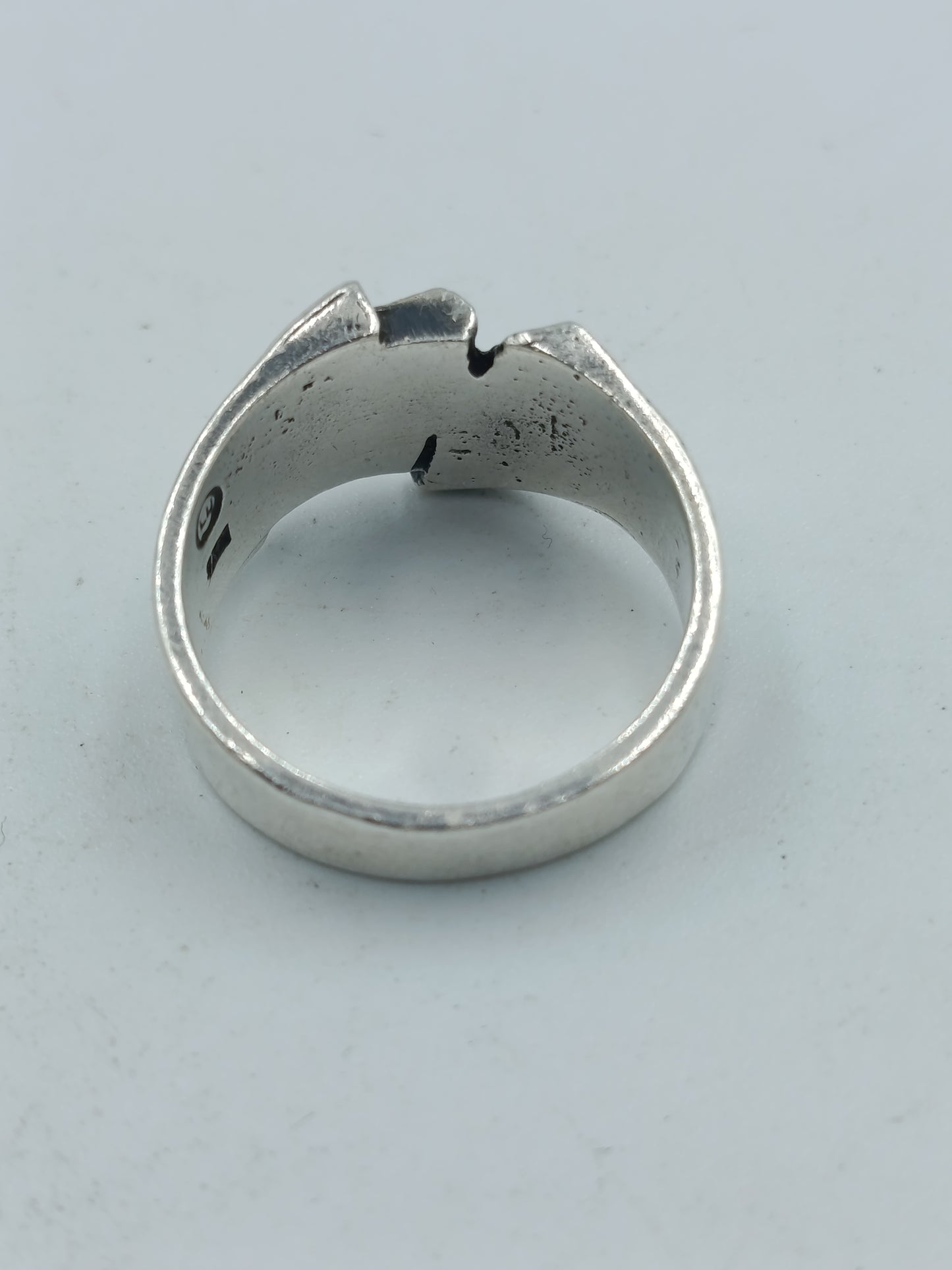 Silberring mit Golddetail