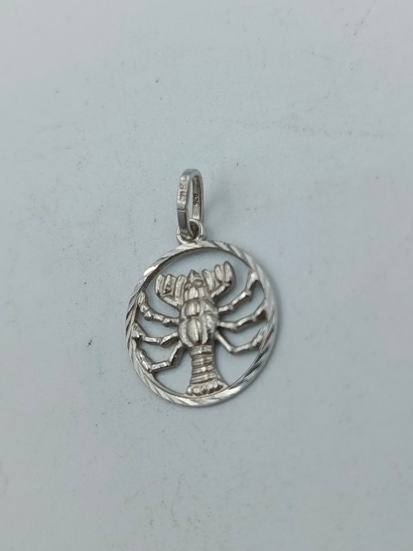 Versilberter Anhänger Krebs