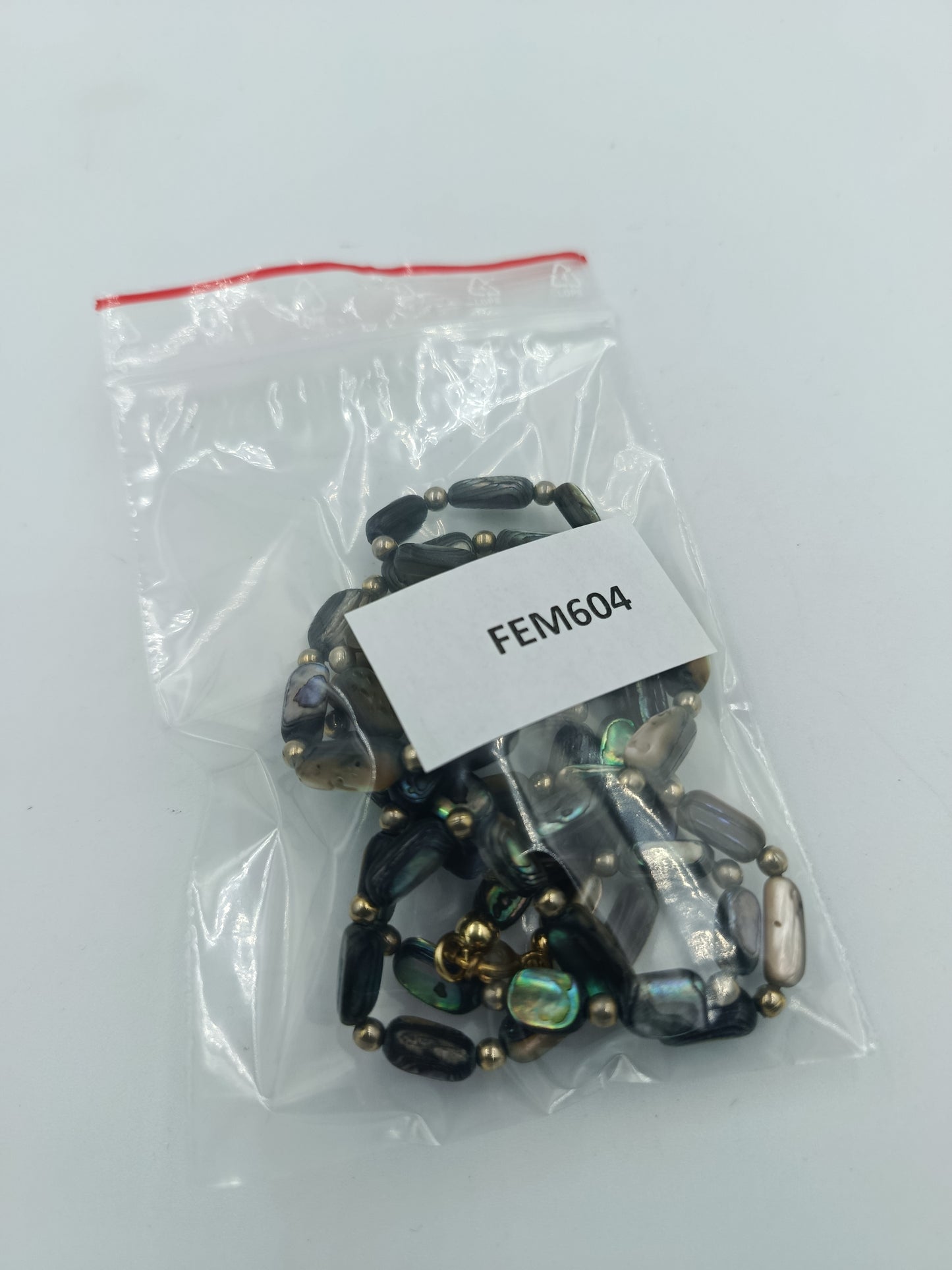 Abalone Muschel Kette mit goldfarbenen Akzenten