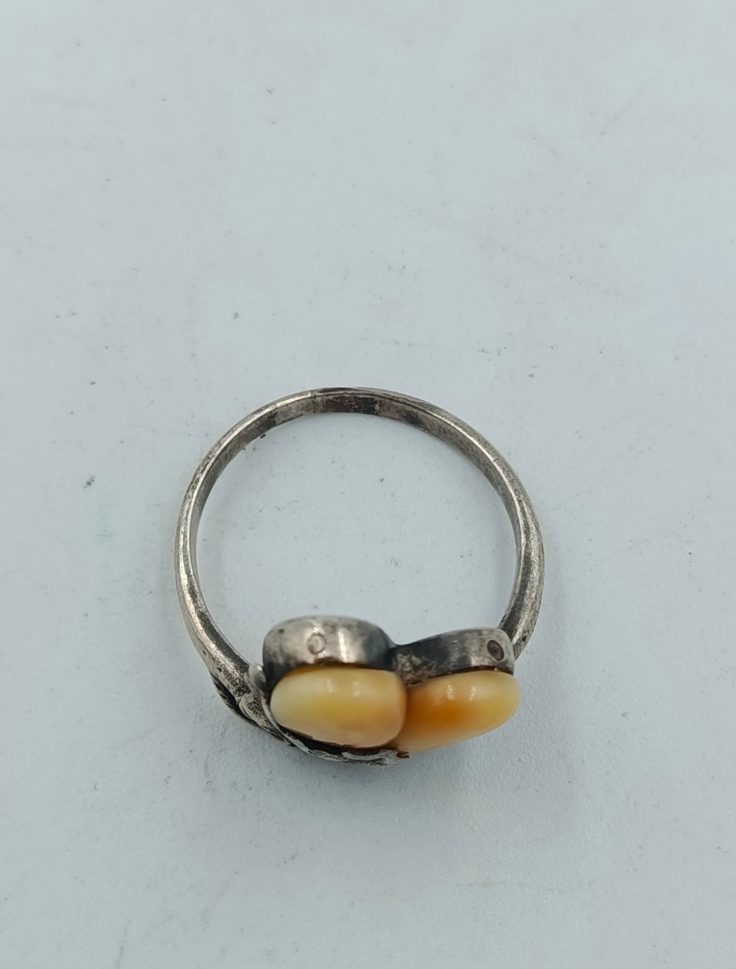 Silberring mit Hirschhorn Optik und Eichenblatt Design