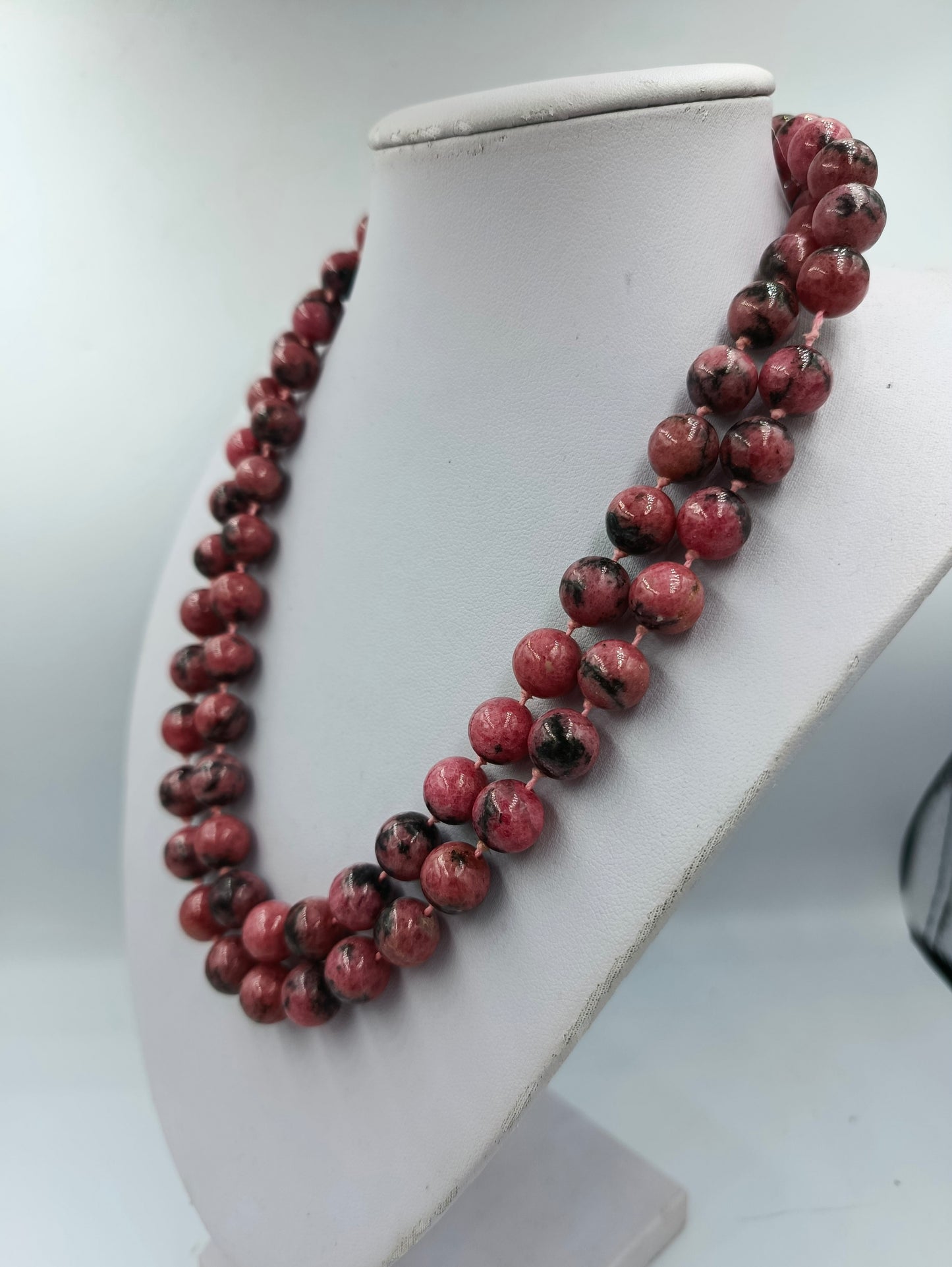 Rhodonit Edelstein Kette mit 835 Silberverschluss doppelt geknüpft