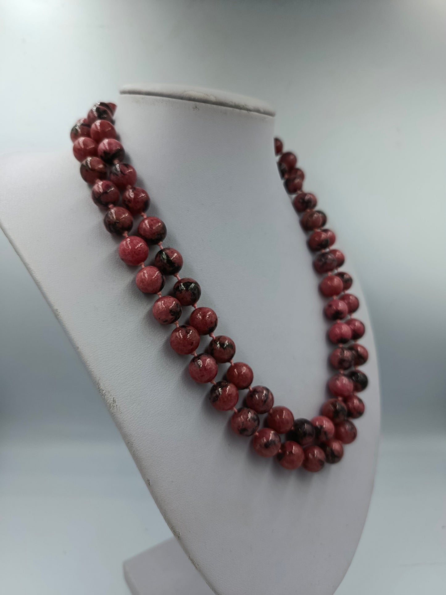 Rhodonit Edelstein Kette mit 835 Silberverschluss doppelt geknüpft