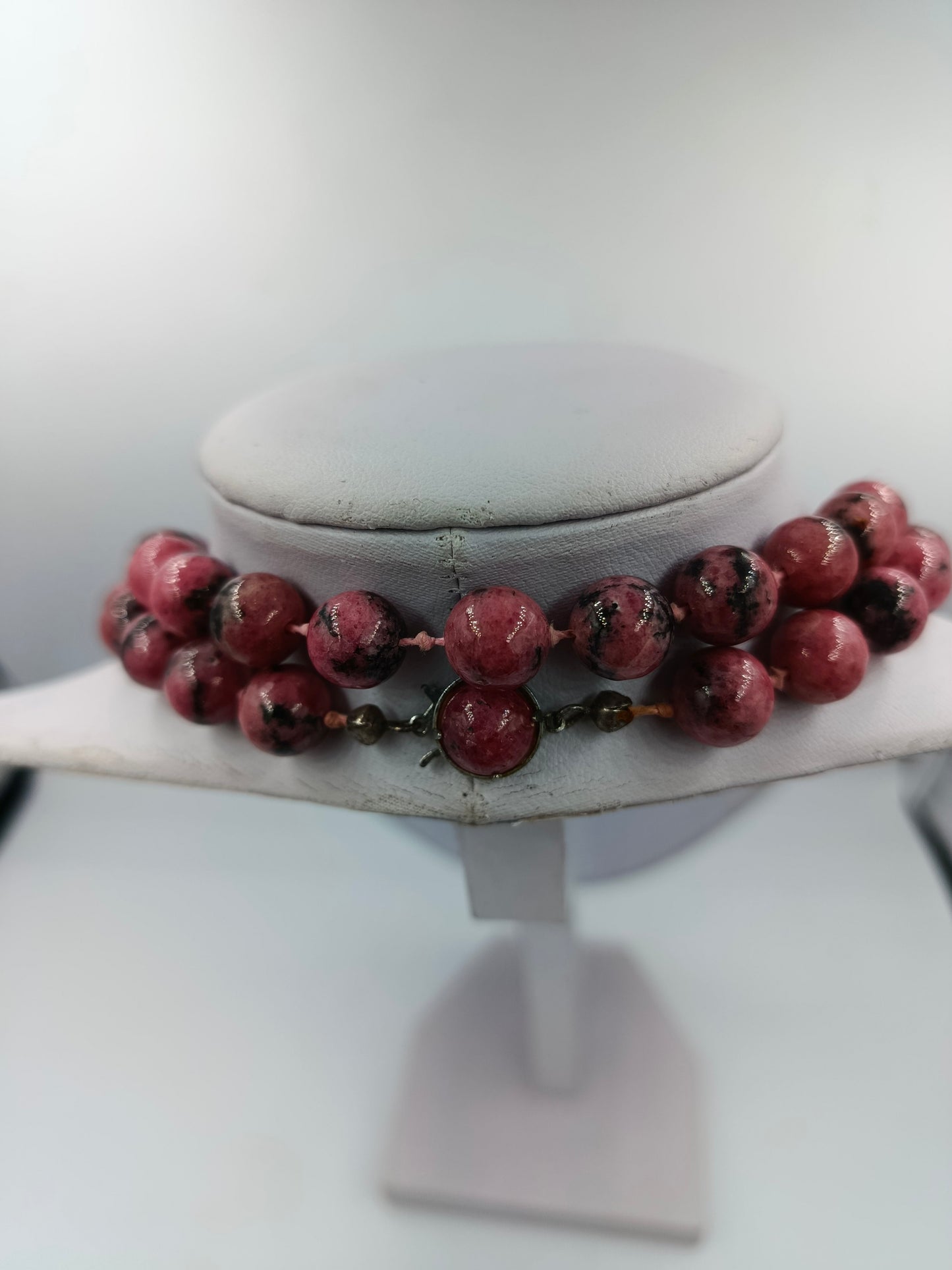 Rhodonit Edelstein Kette mit 835 Silberverschluss doppelt geknüpft