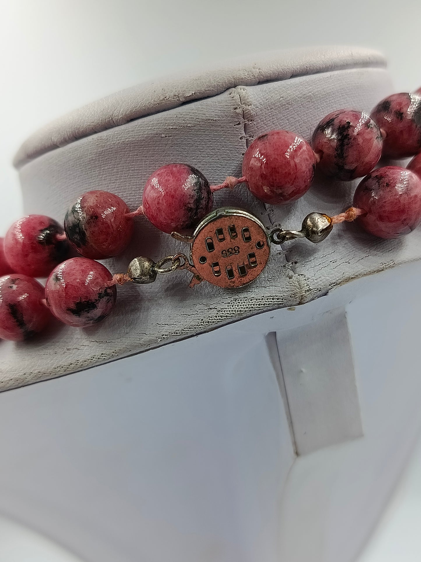 Rhodonit Edelstein Kette mit 835 Silberverschluss doppelt geknüpft