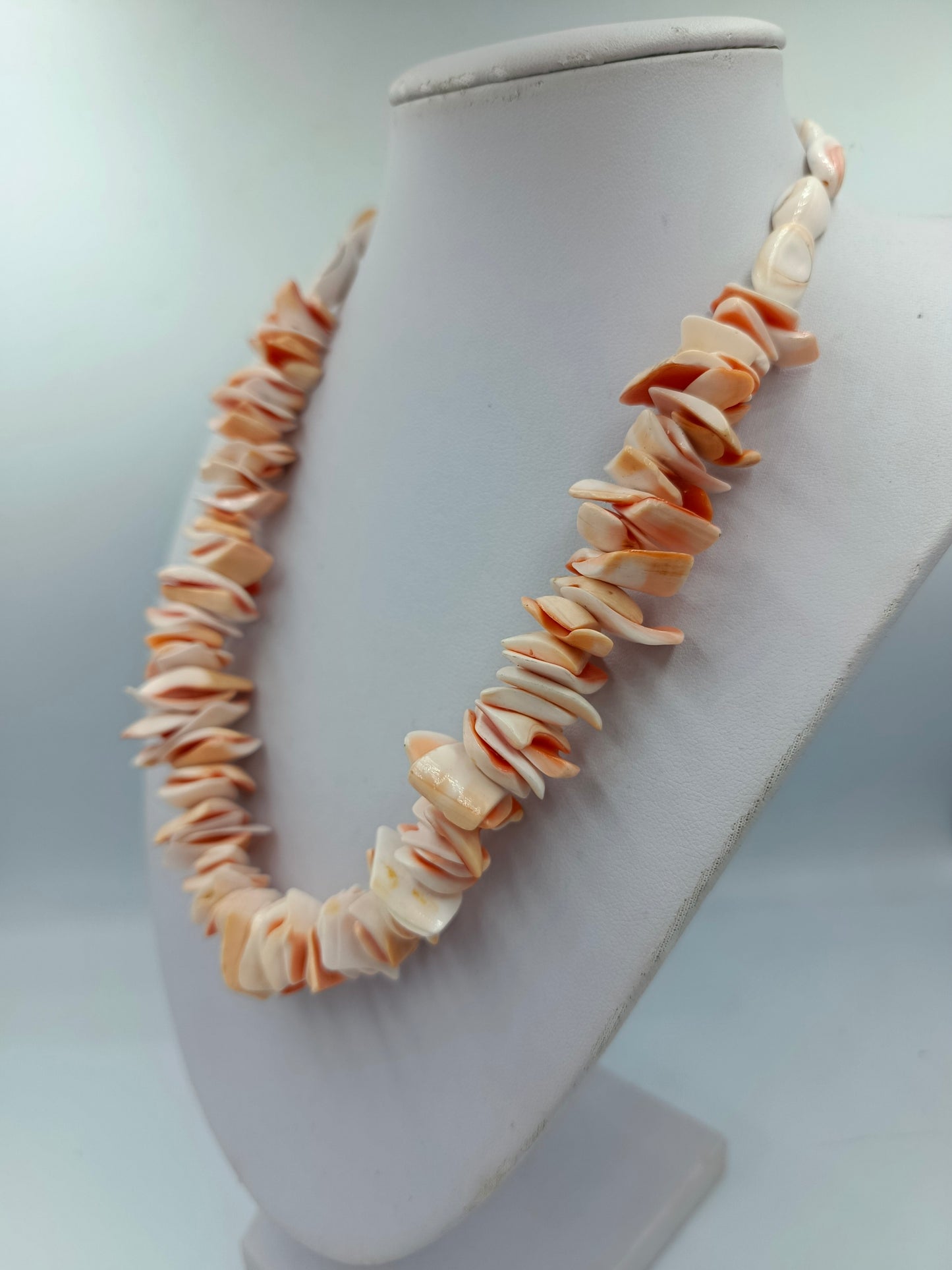 Vintage Muschelkette in Creme Apricot Naturdesign Handarbeit