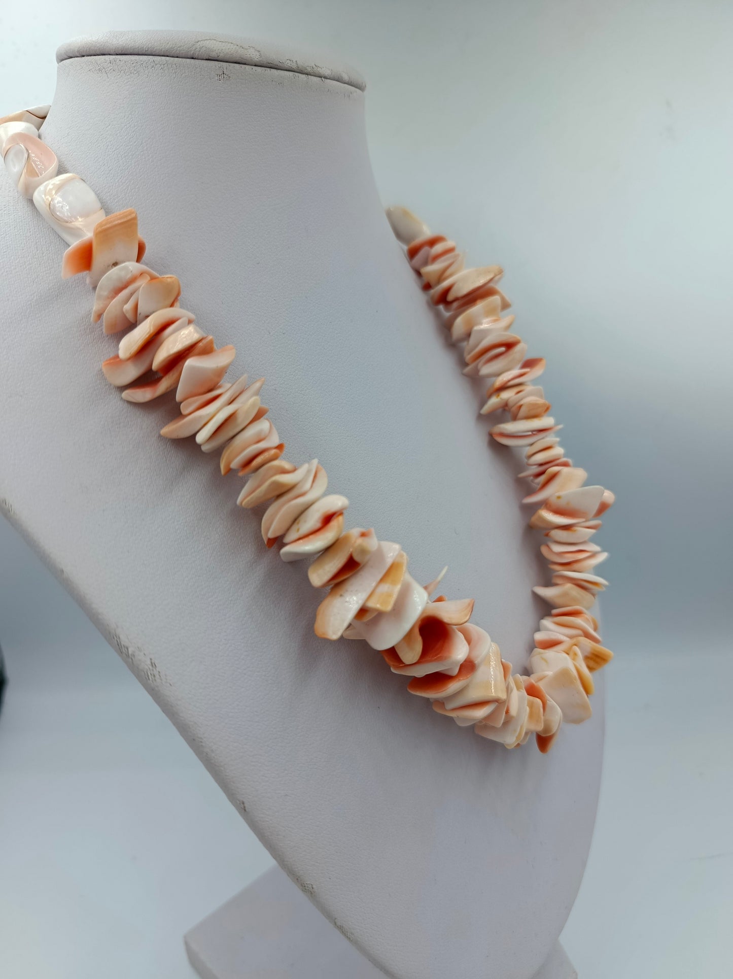 Vintage Muschelkette in Creme Apricot Naturdesign Handarbeit