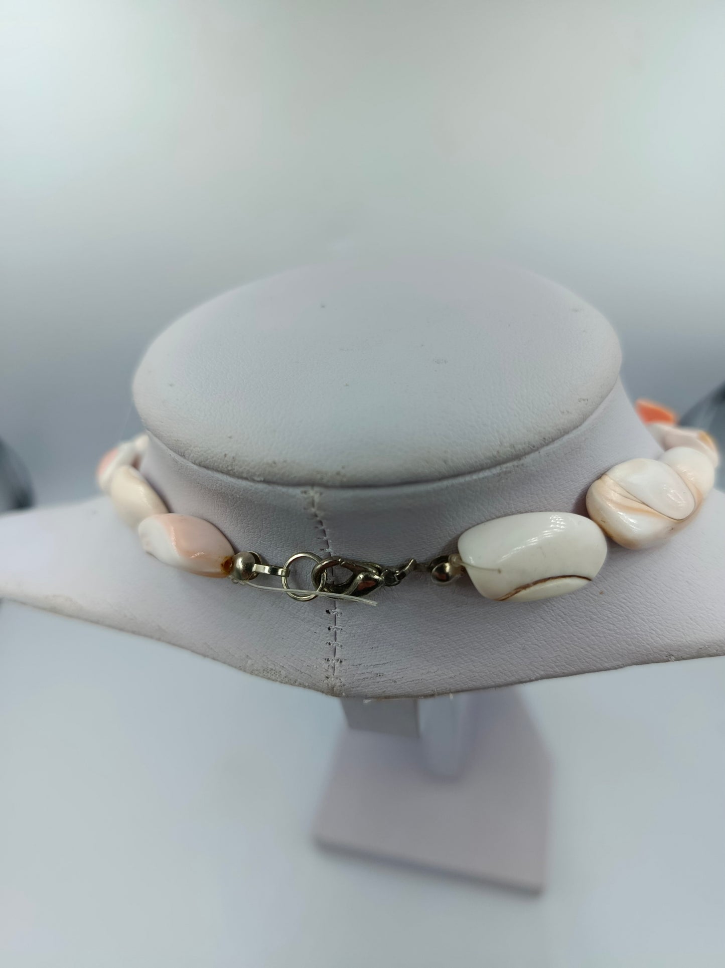 Vintage Muschelkette in Creme Apricot Naturdesign Handarbeit