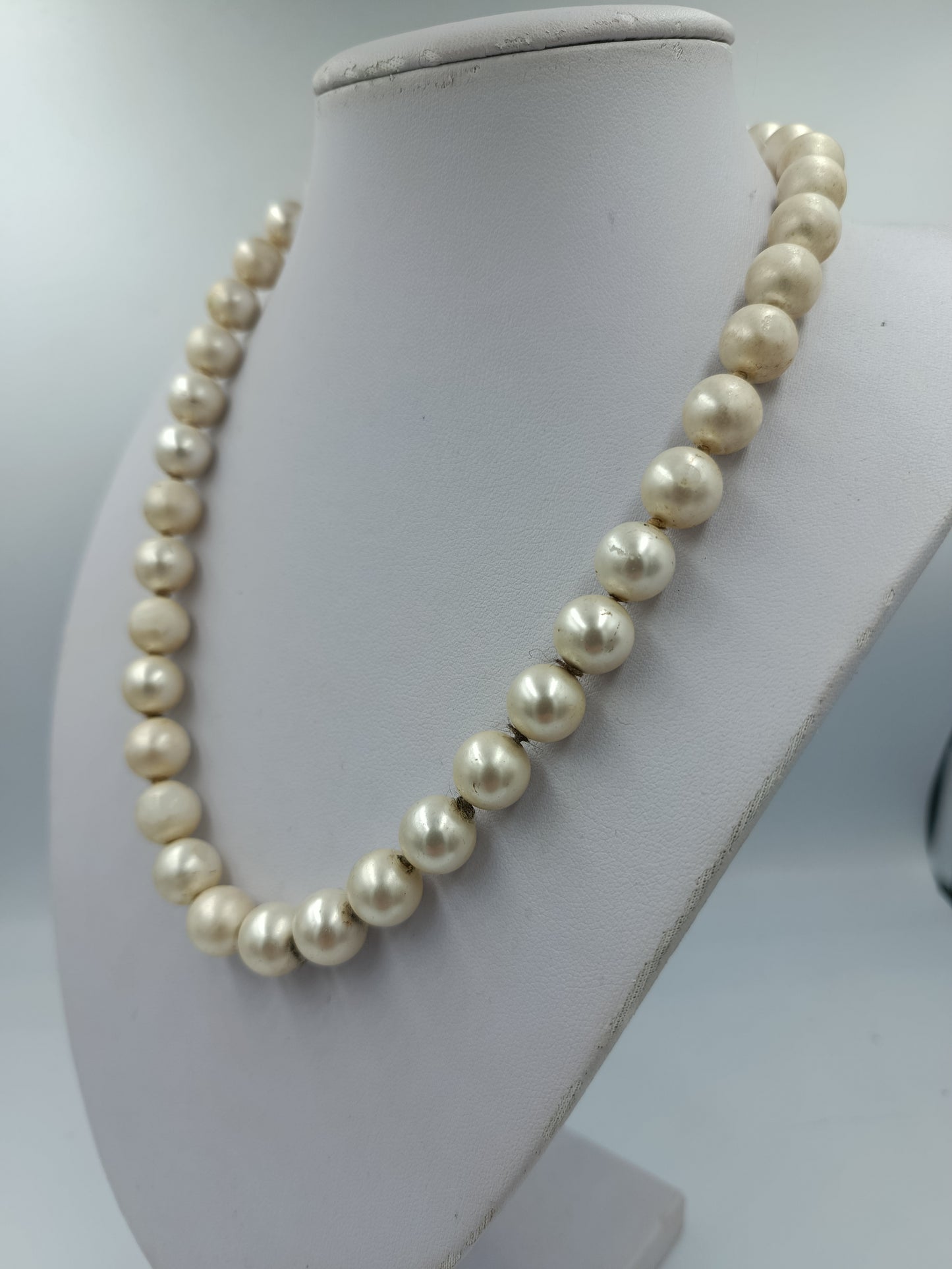 Klassische Perlenkette in Cremeweiß Vintage Stil