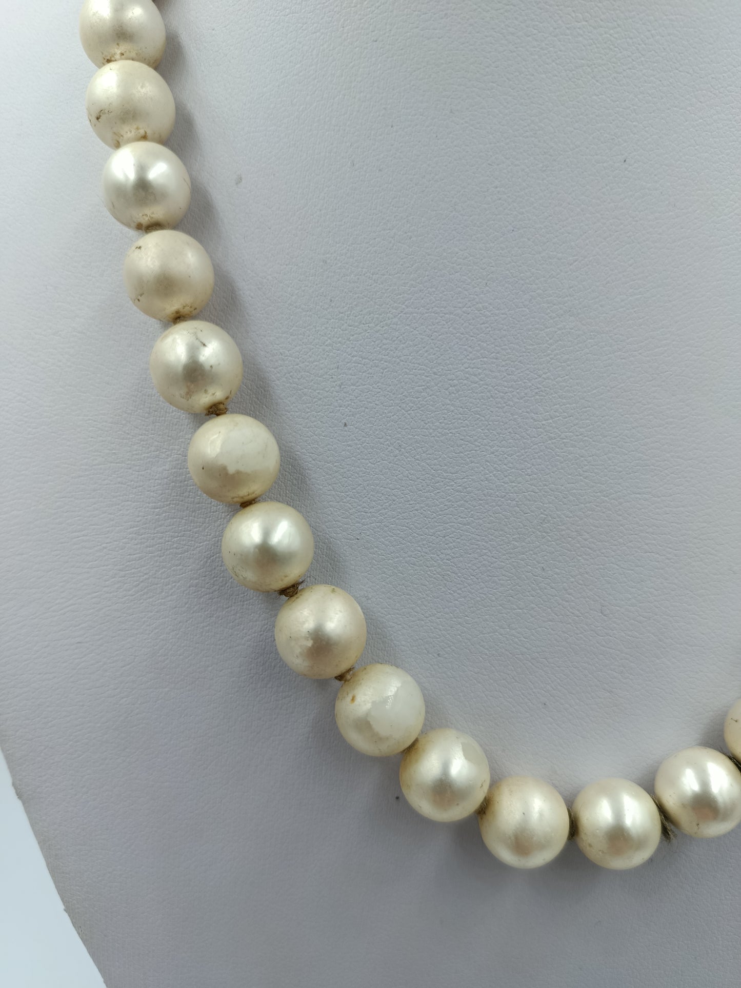 Klassische Perlenkette in Cremeweiß Vintage Stil