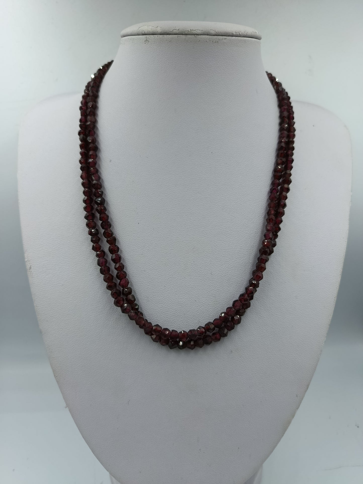 Doppelreihige Granatkette mit 925 Silberverschluss
