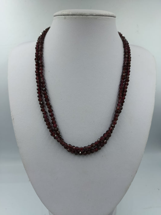 Doppelreihige Granatkette mit 925 Silberverschluss