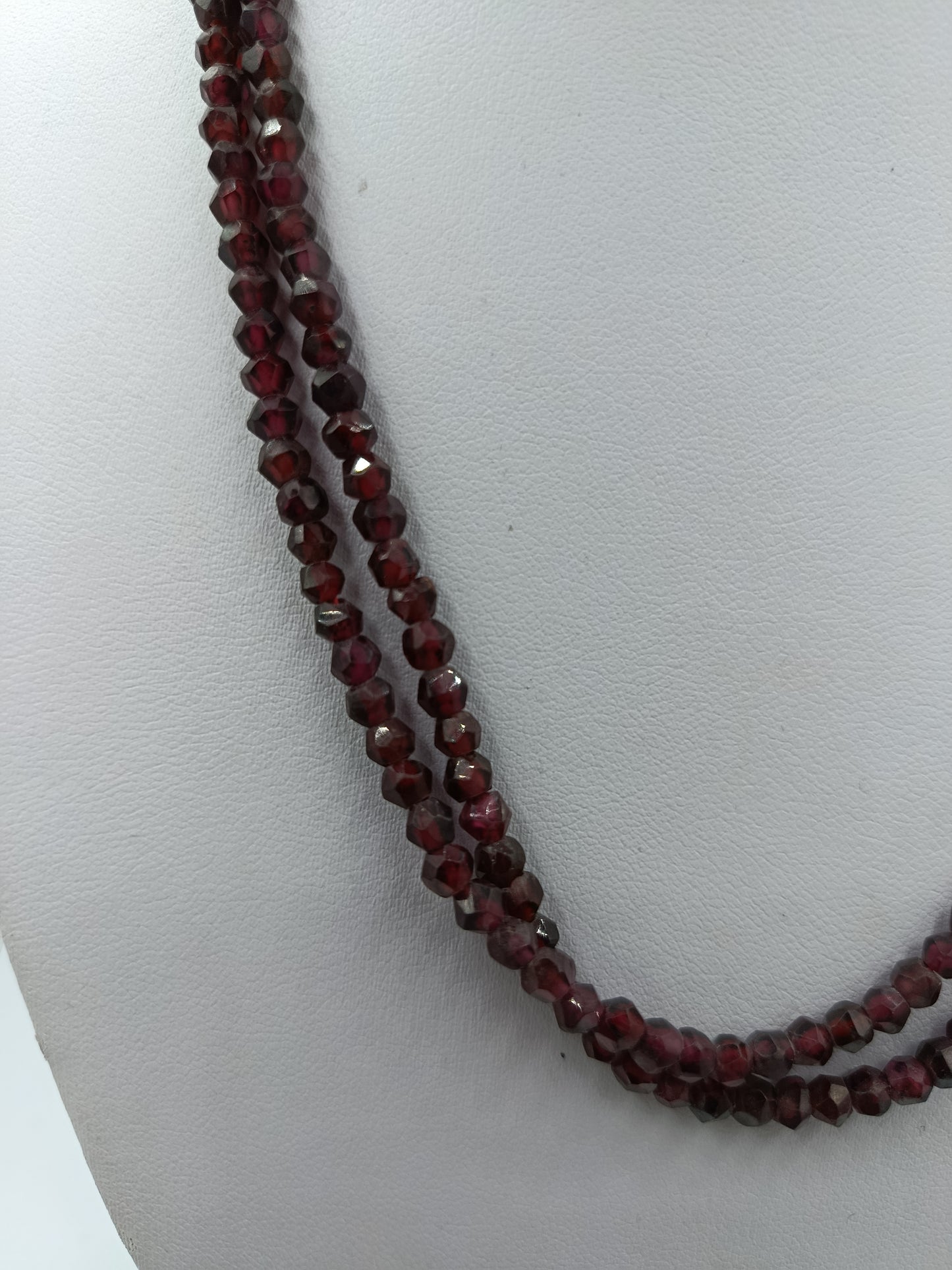 Doppelreihige Granatkette mit 925 Silberverschluss