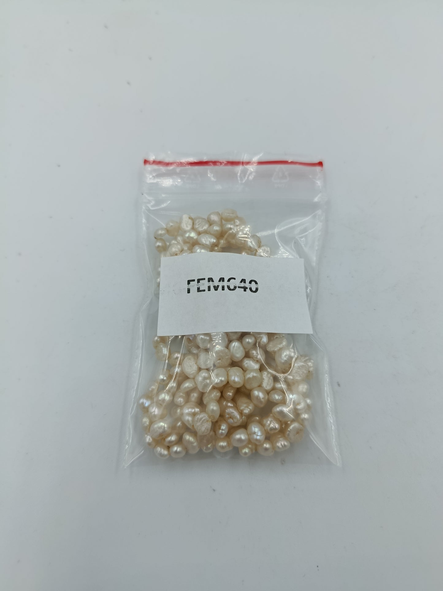 Doppelreihige Süßwasserperlenkette in Cremeweiß