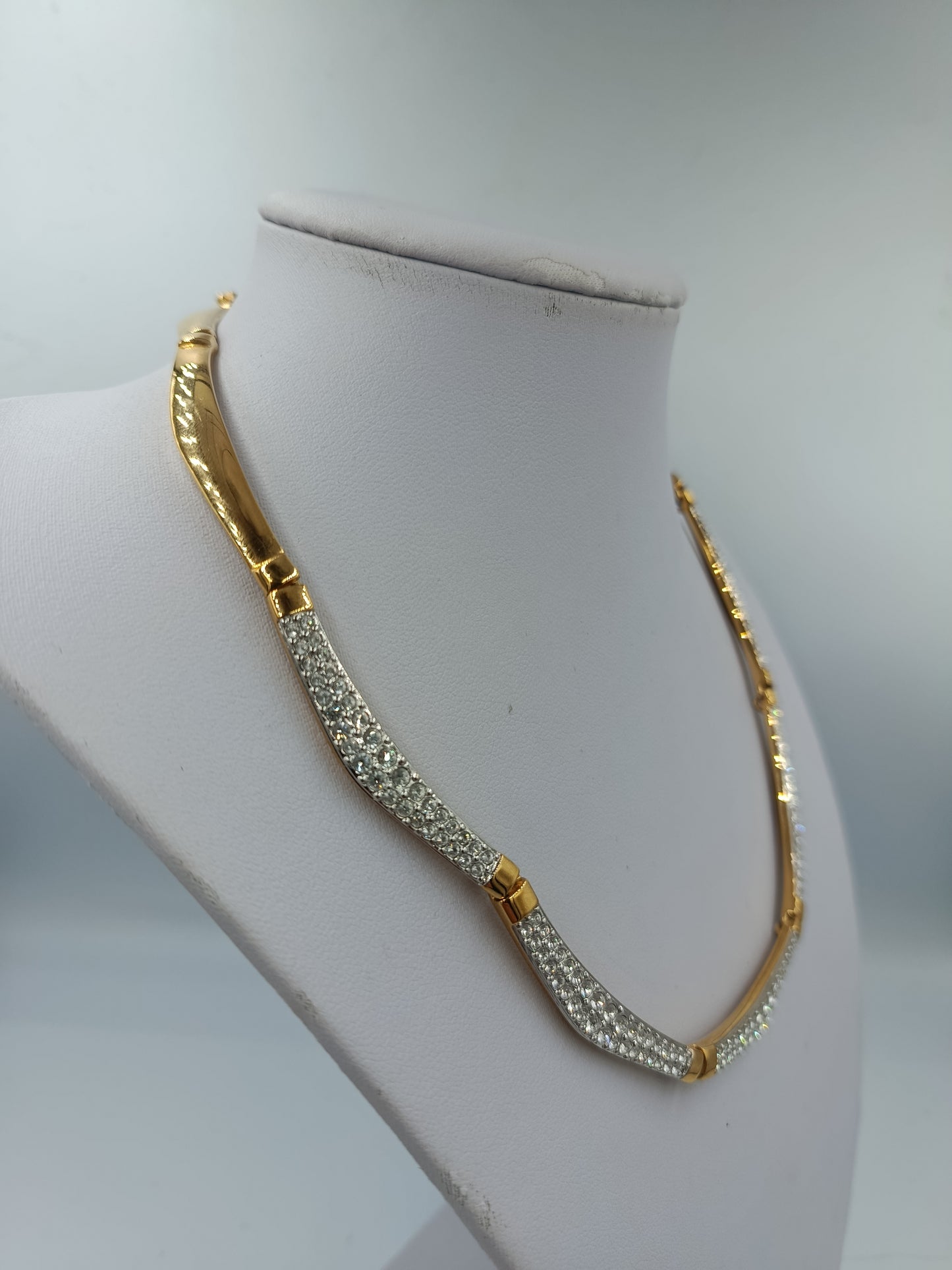 Swarovski Goldfarben Kristall Collier mit funkelnden Elementen