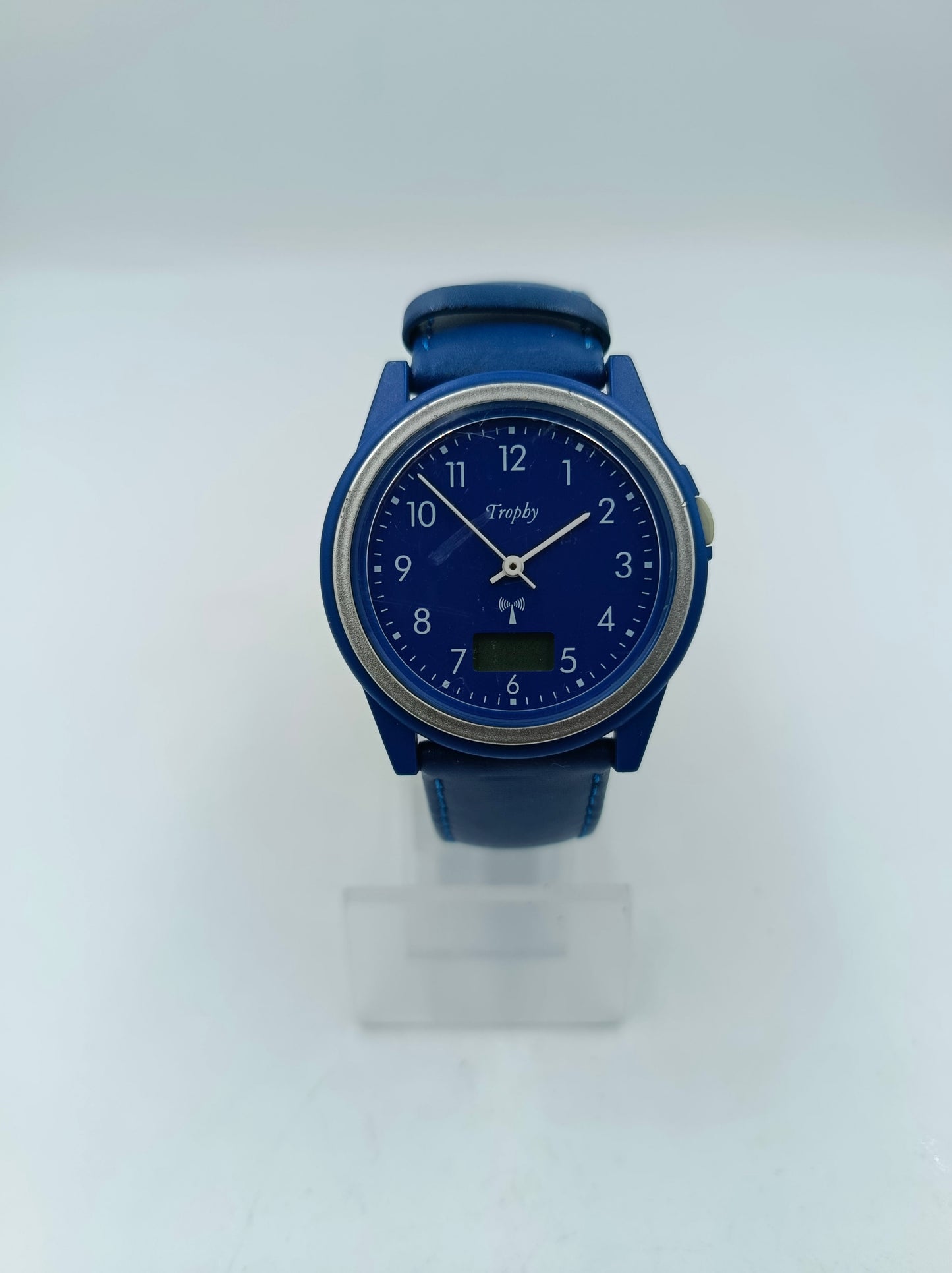 Trophy Armbanduhr in Blau mit Analog Digital Anzeige