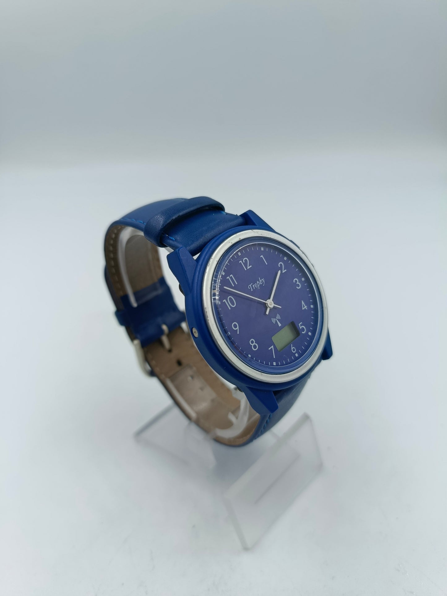 Trophy Armbanduhr in Blau mit Analog Digital Anzeige