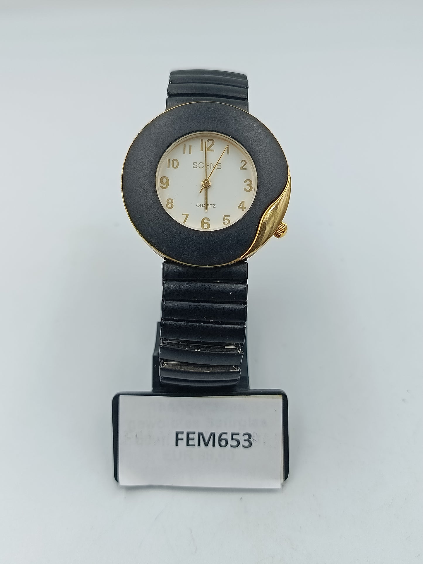 Scene Armbanduhr Schwarz Gold Rundes Design Elastisch