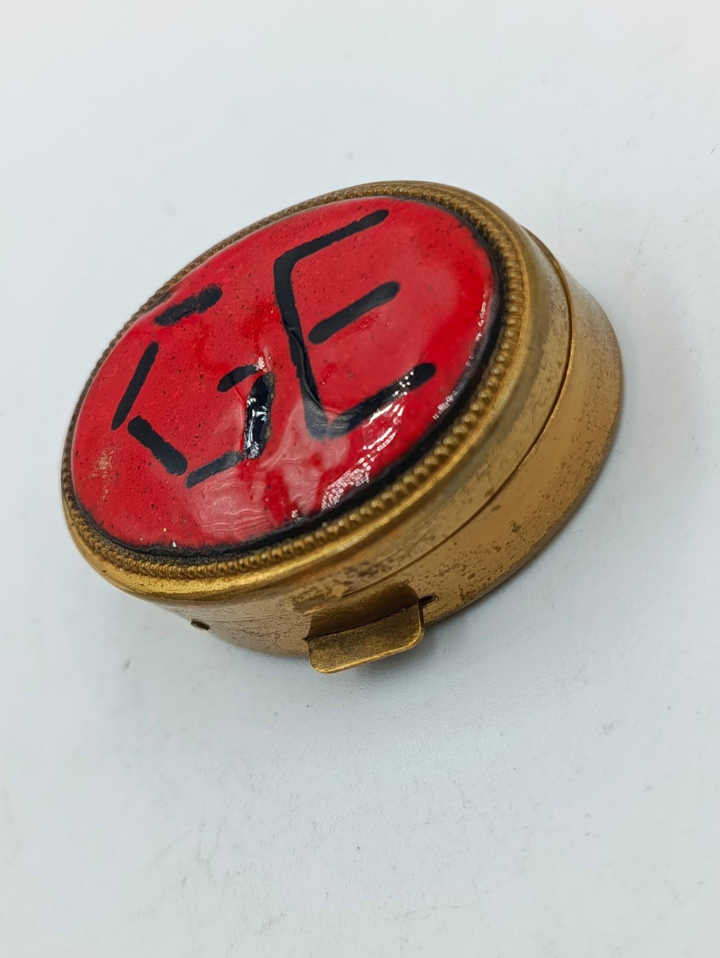 Kleine runde Schmuckdose Metall Goldfarben