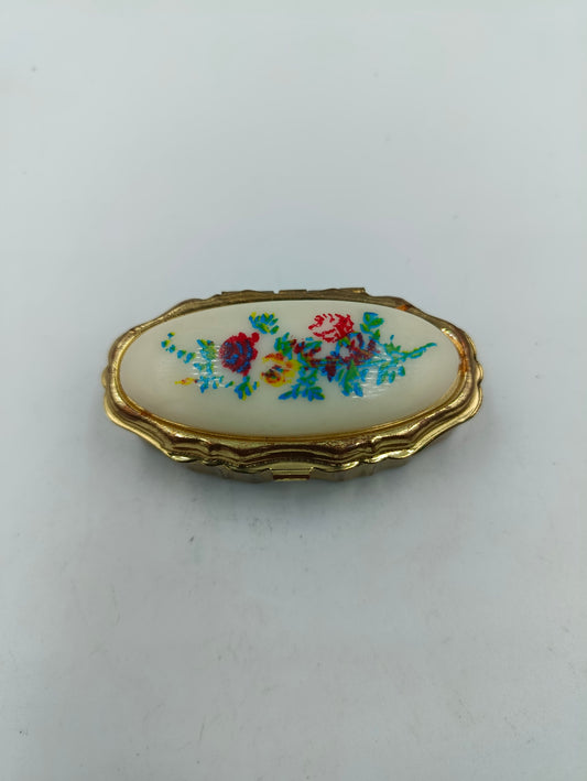 Zierliche ovale Vintage Dose aus Metall in Goldoptik mit floraler Bemalung Sammlerstück