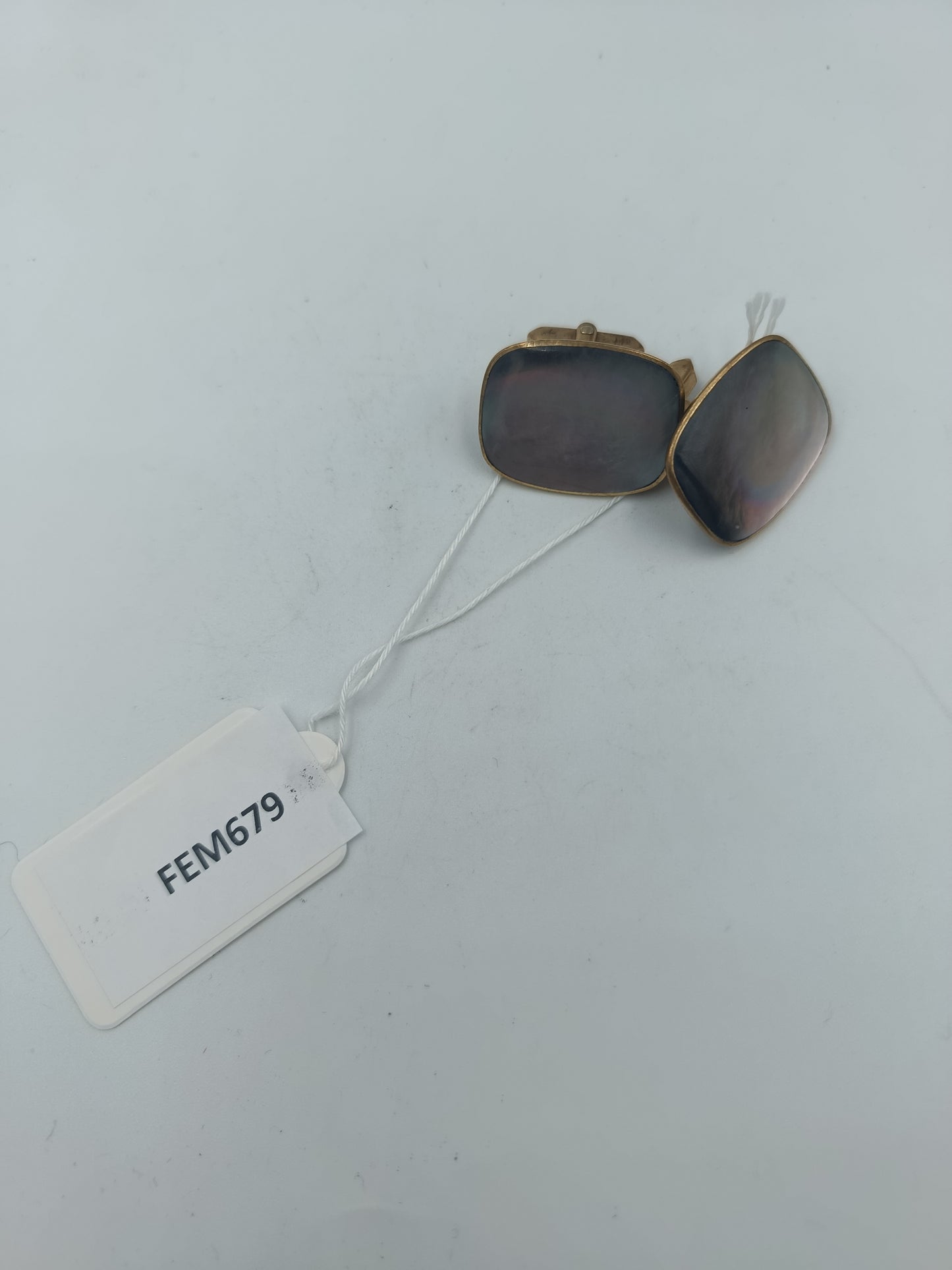 Elegante Manschettenknöpfe Goldfarben mit Perlmutt Einlage