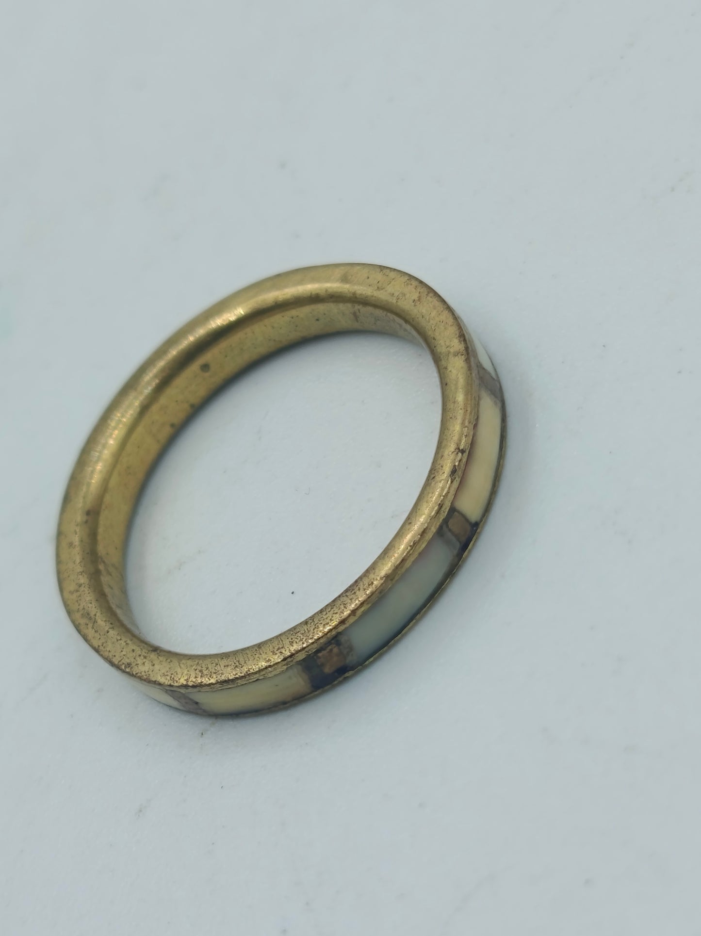 Vintage Messingring mit cremefarbener Einlage