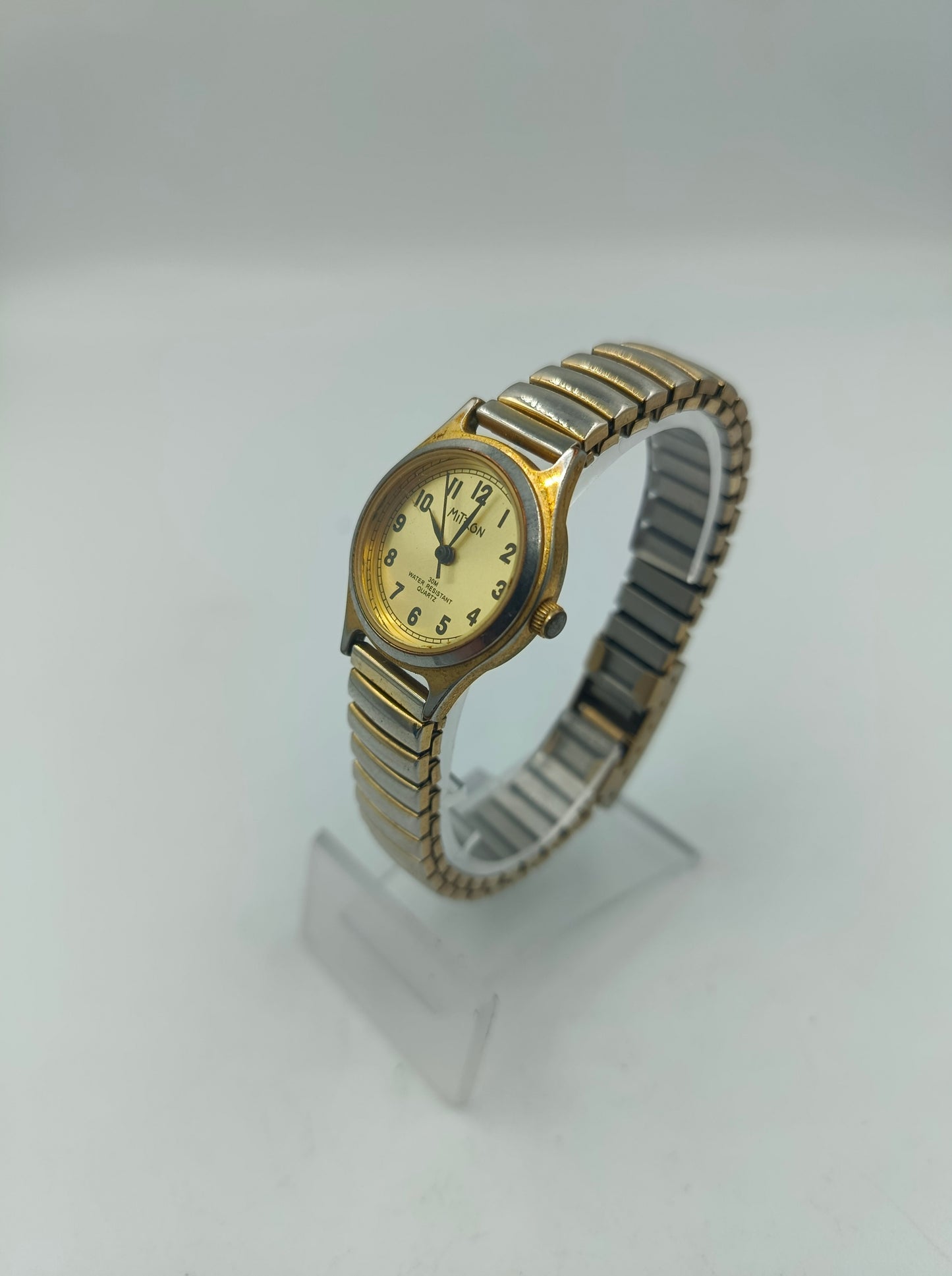 Miton Quartz Armbanduhr Gold Silber Elastikband