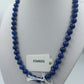 Halskette mit blauen Perlen und goldfarbenem Verschluss