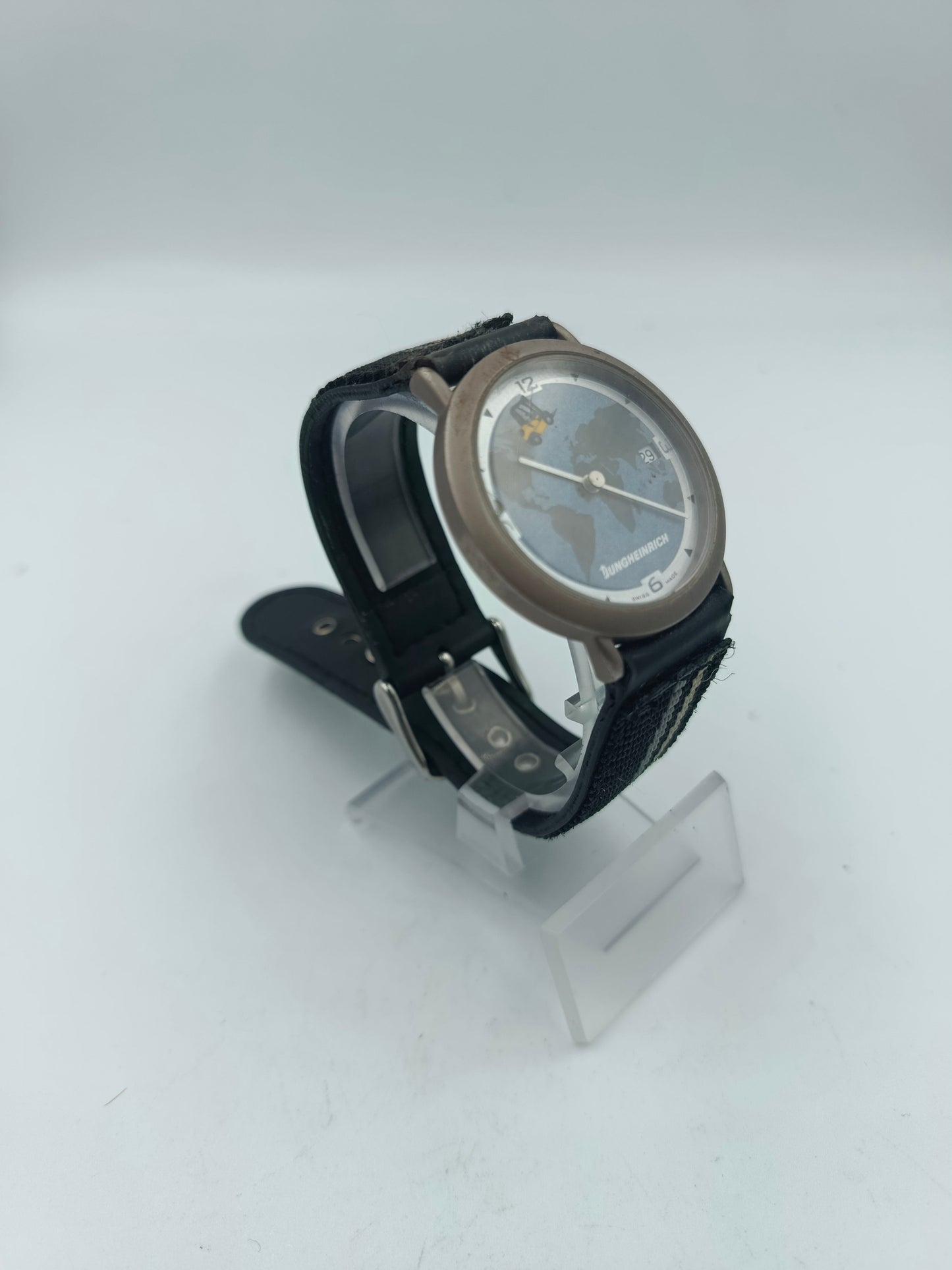 Jungheinrich Armbanduhr mit Weltkarten Design