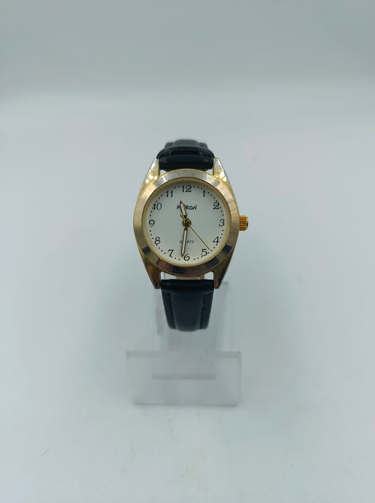 Mirron Damenarmbanduhr Gold Weiß Schwarz Quartz