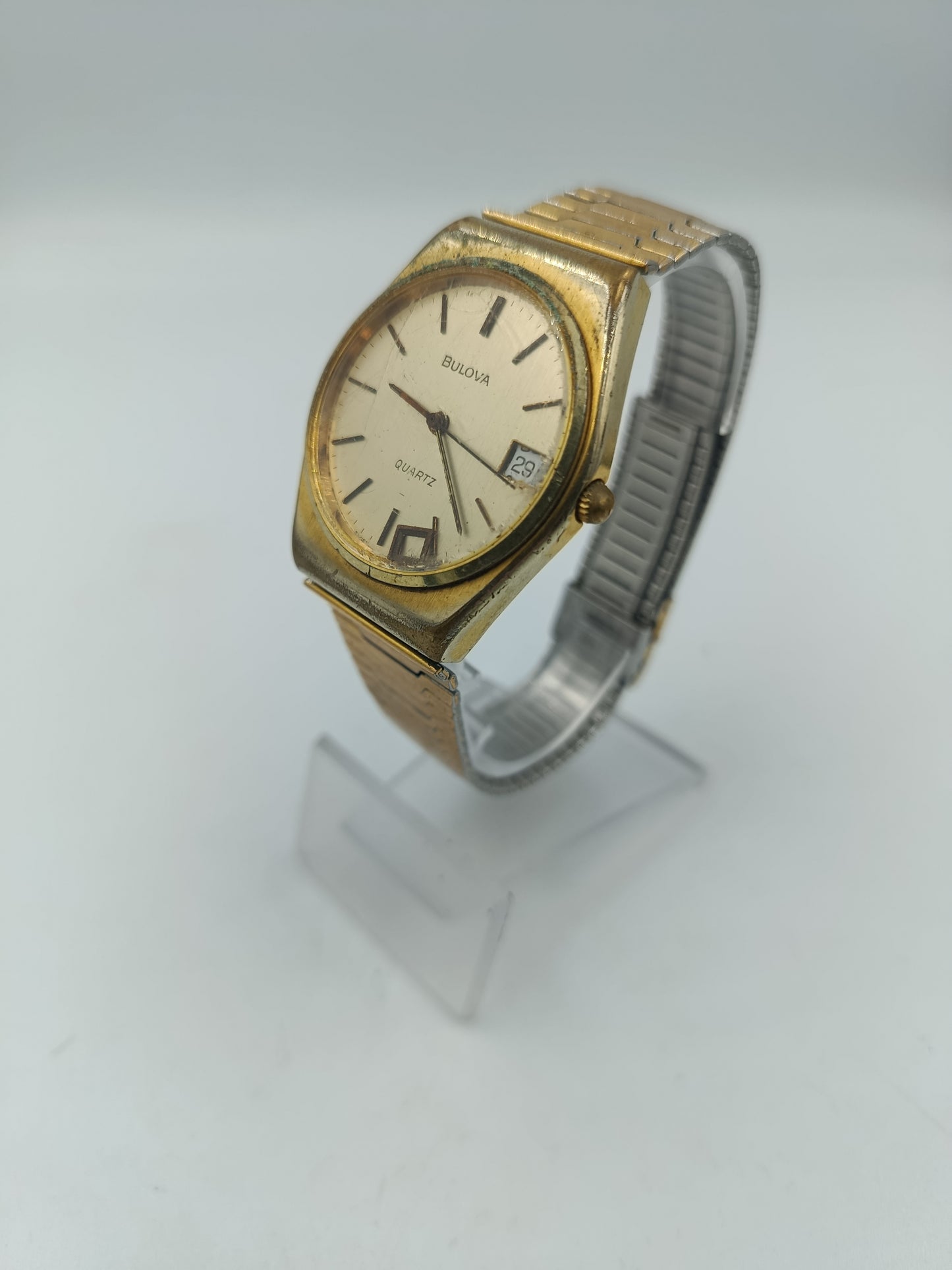 Bulova Herrenarmbanduhr Goldfarben Quartz Vintage